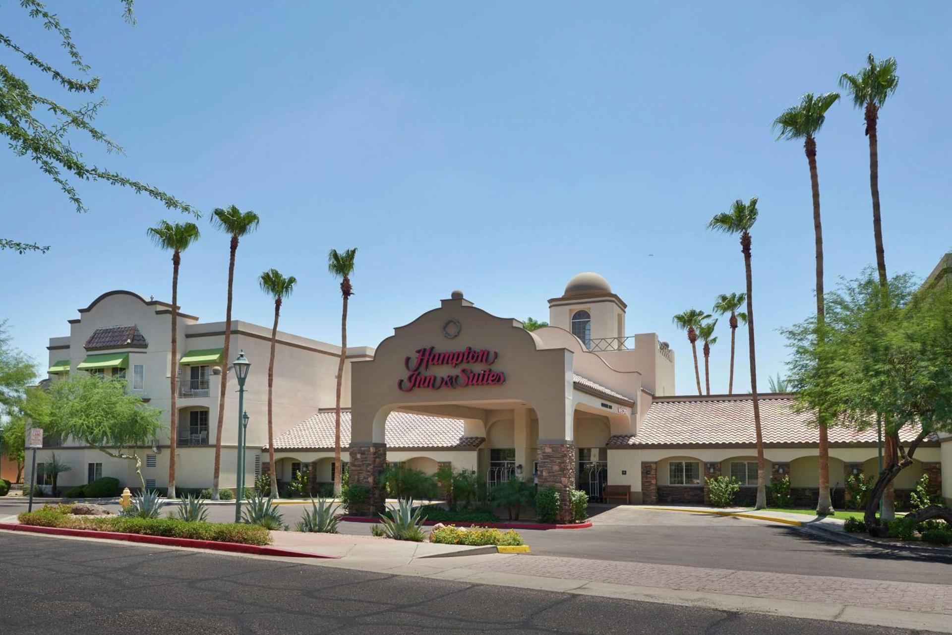 Hampton Inn & Suites Phoenix/Scottsdale photo 2