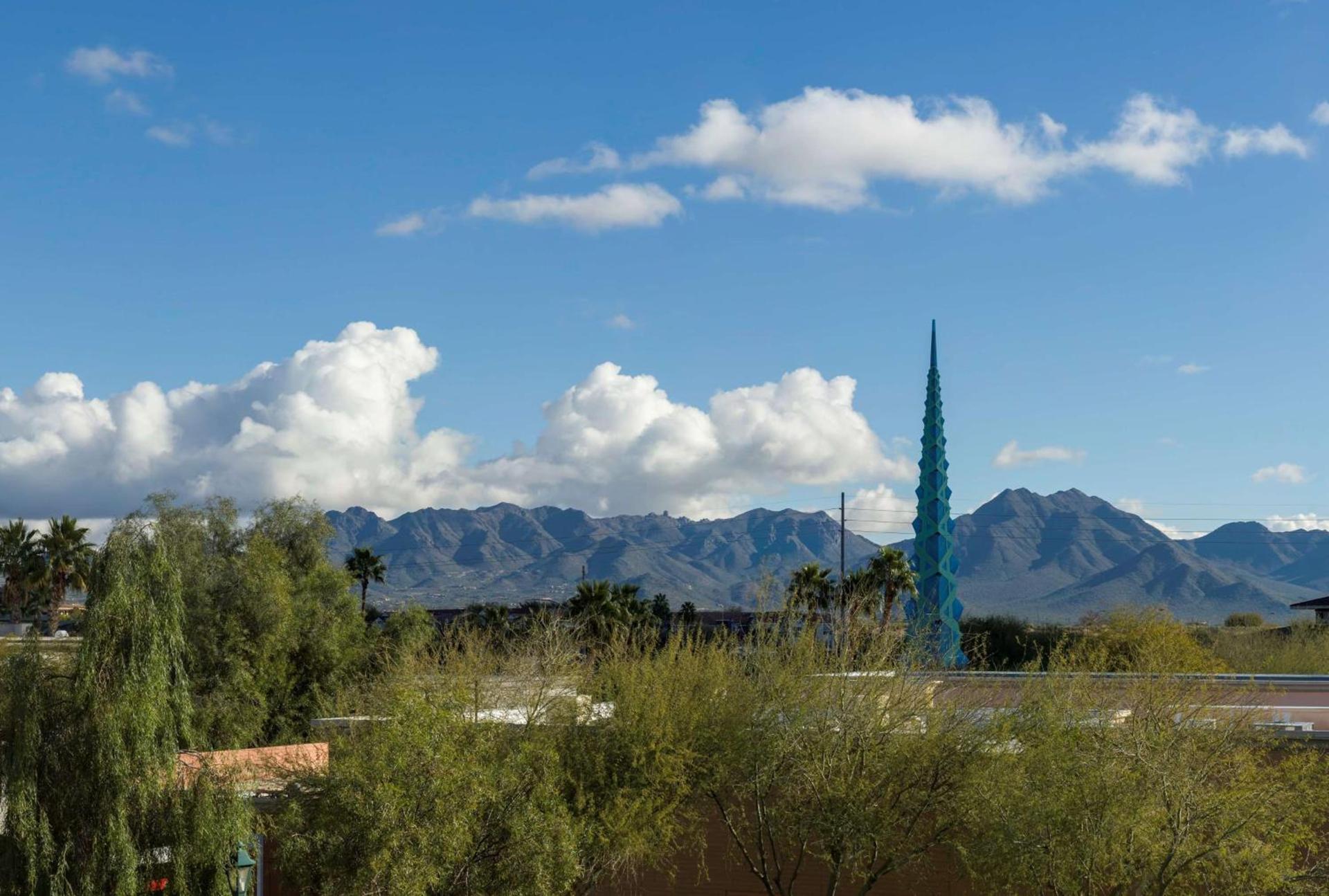 Hampton Inn & Suites Phoenix/Scottsdale photo 3