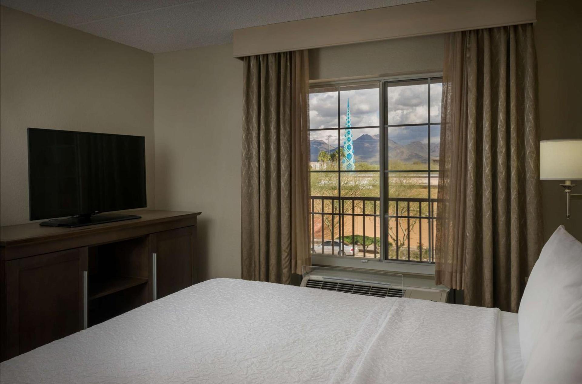 Hampton Inn & Suites Phoenix/Scottsdale photo 27