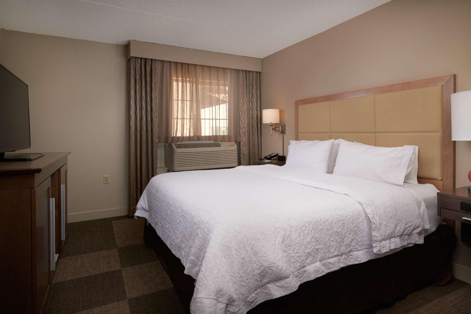 Hampton Inn & Suites Phoenix/Scottsdale photo 35