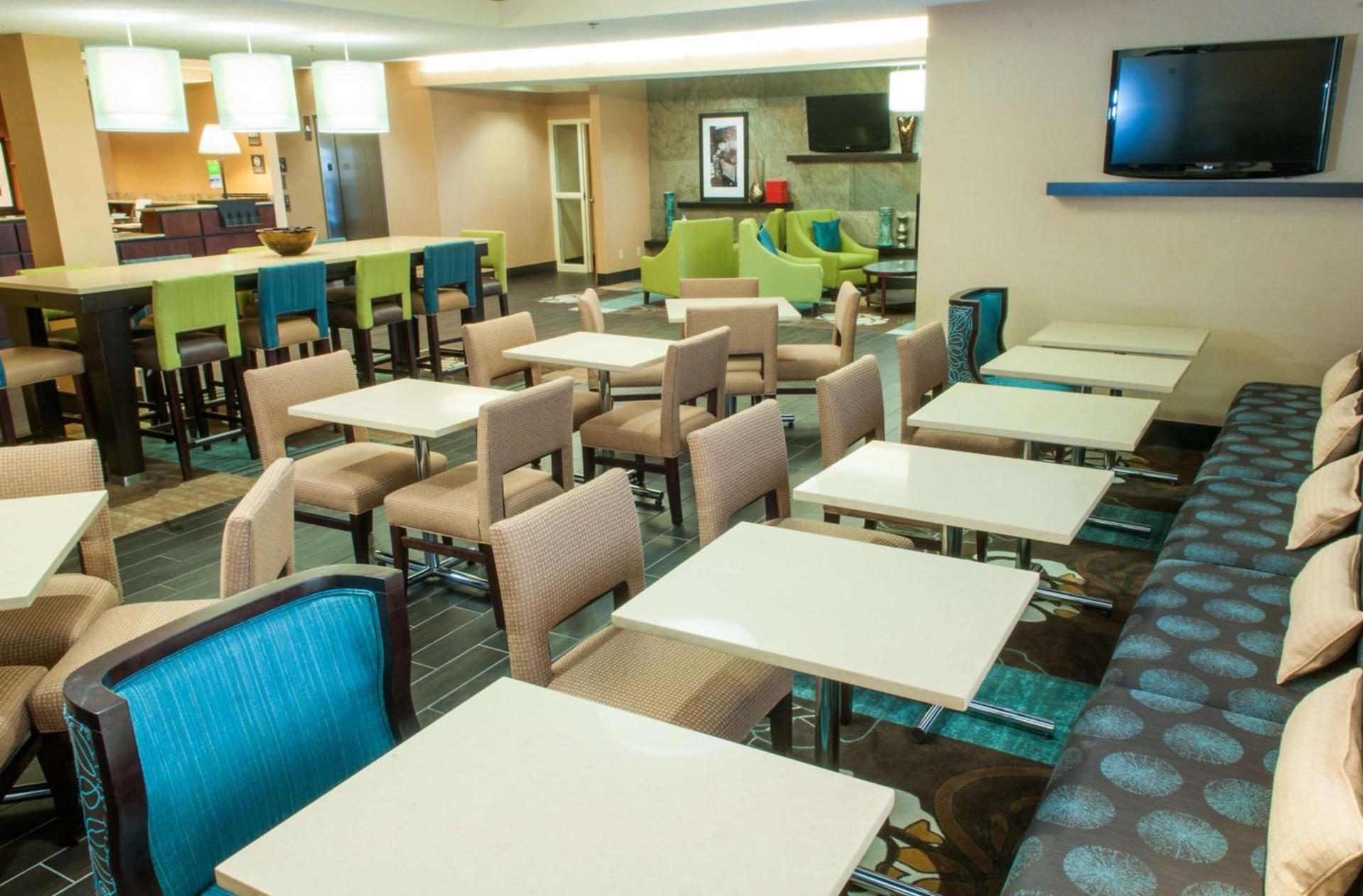 Hampton Inn Clarksville photo 9