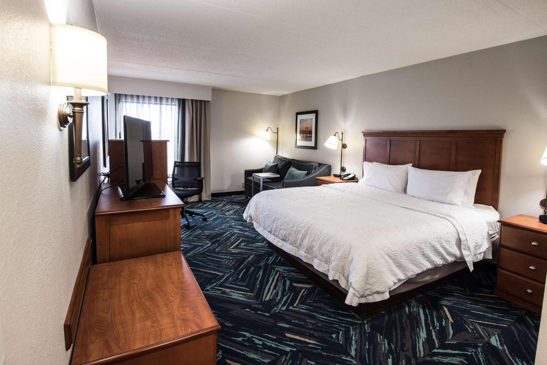 Hampton Inn Clarksville photo 23