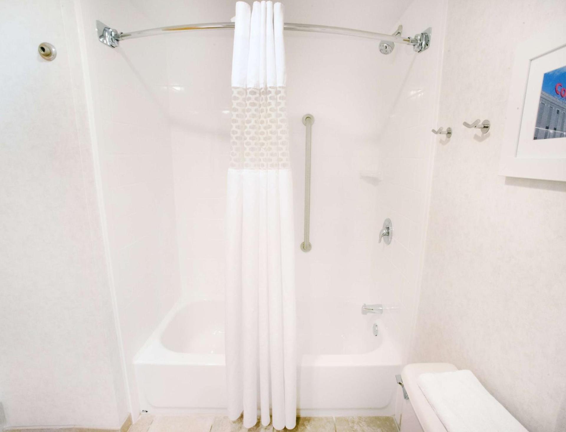 Hampton Inn Clarksville photo 38