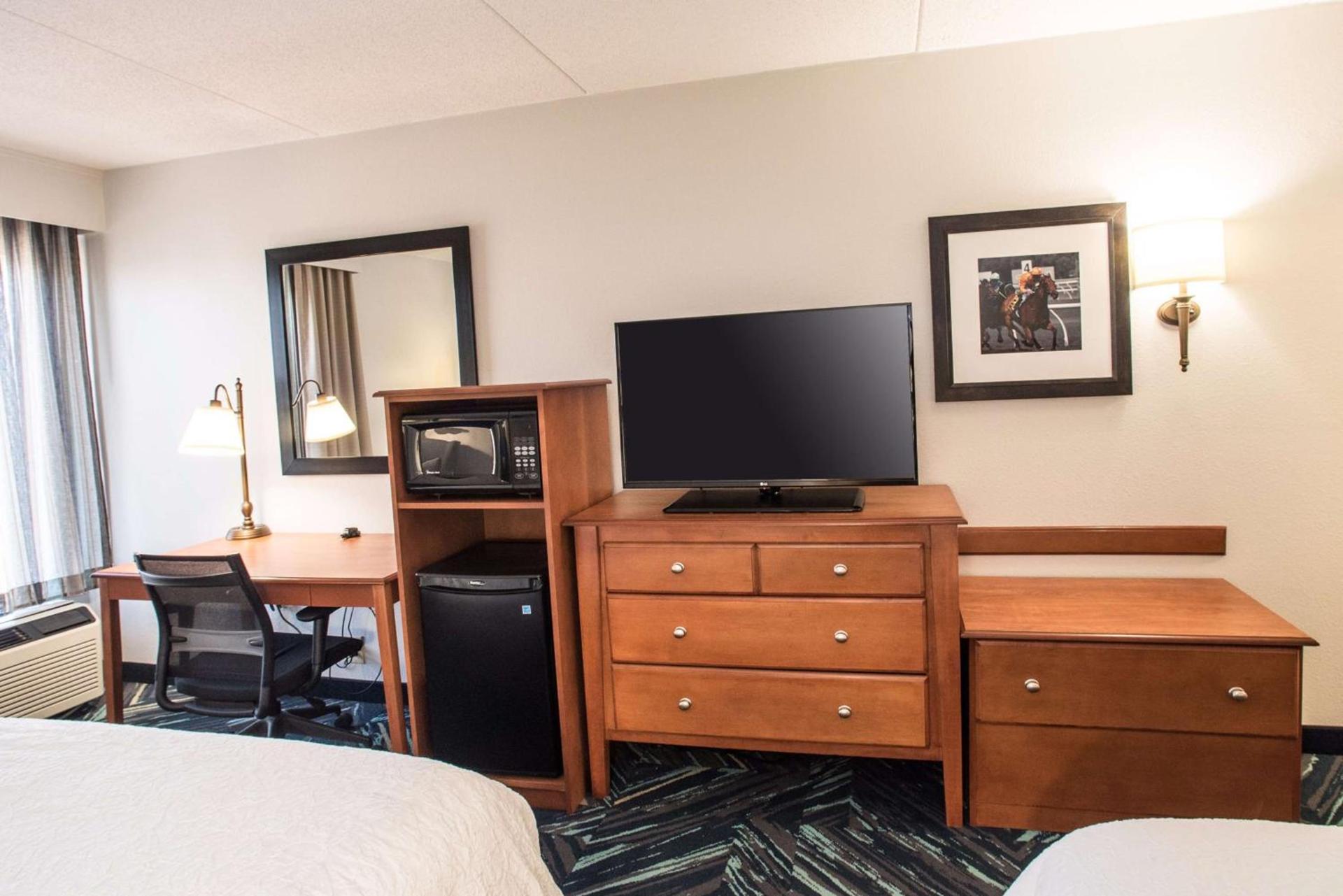 Hampton Inn Clarksville photo 39