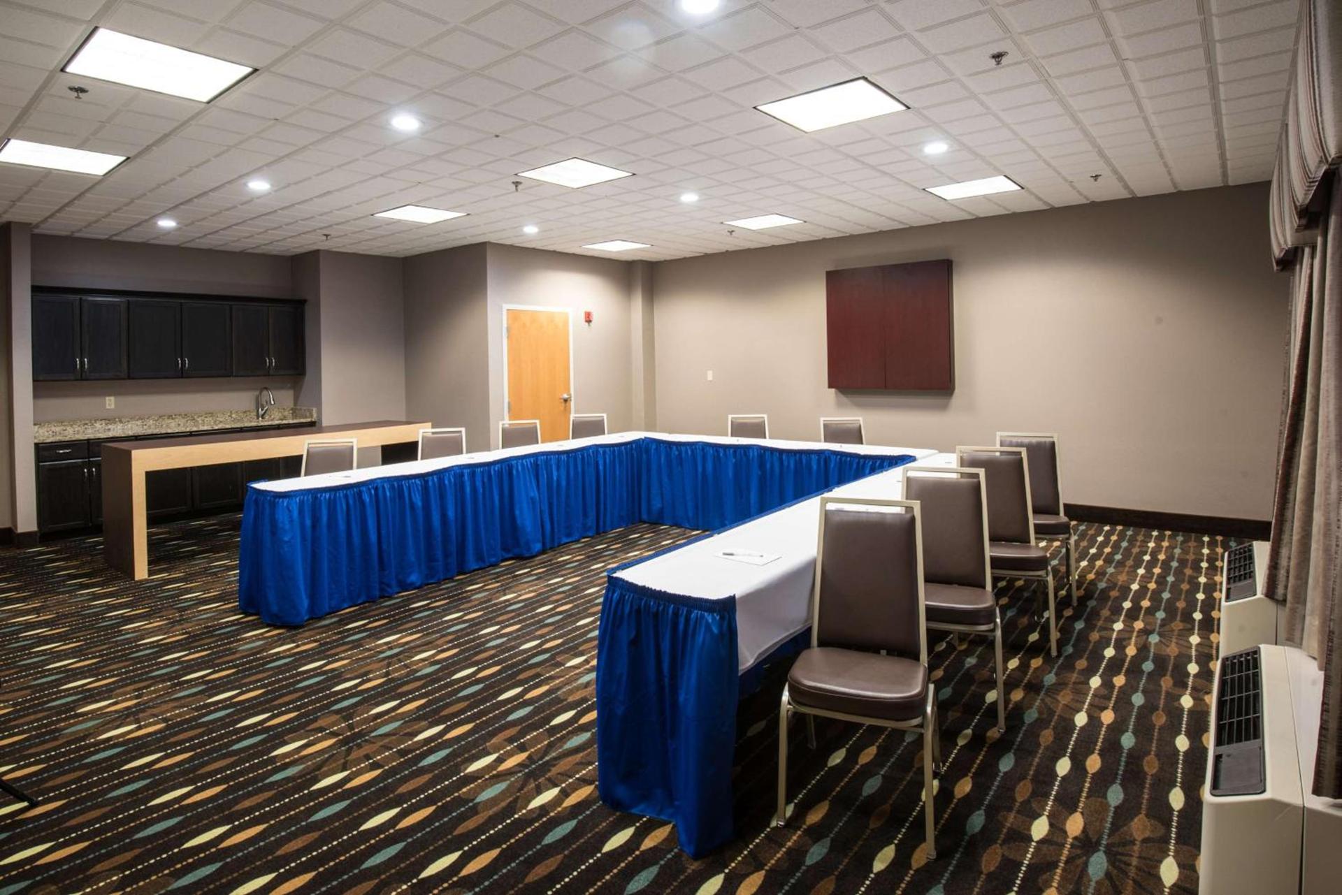 Hampton Inn Clarksville photo 46