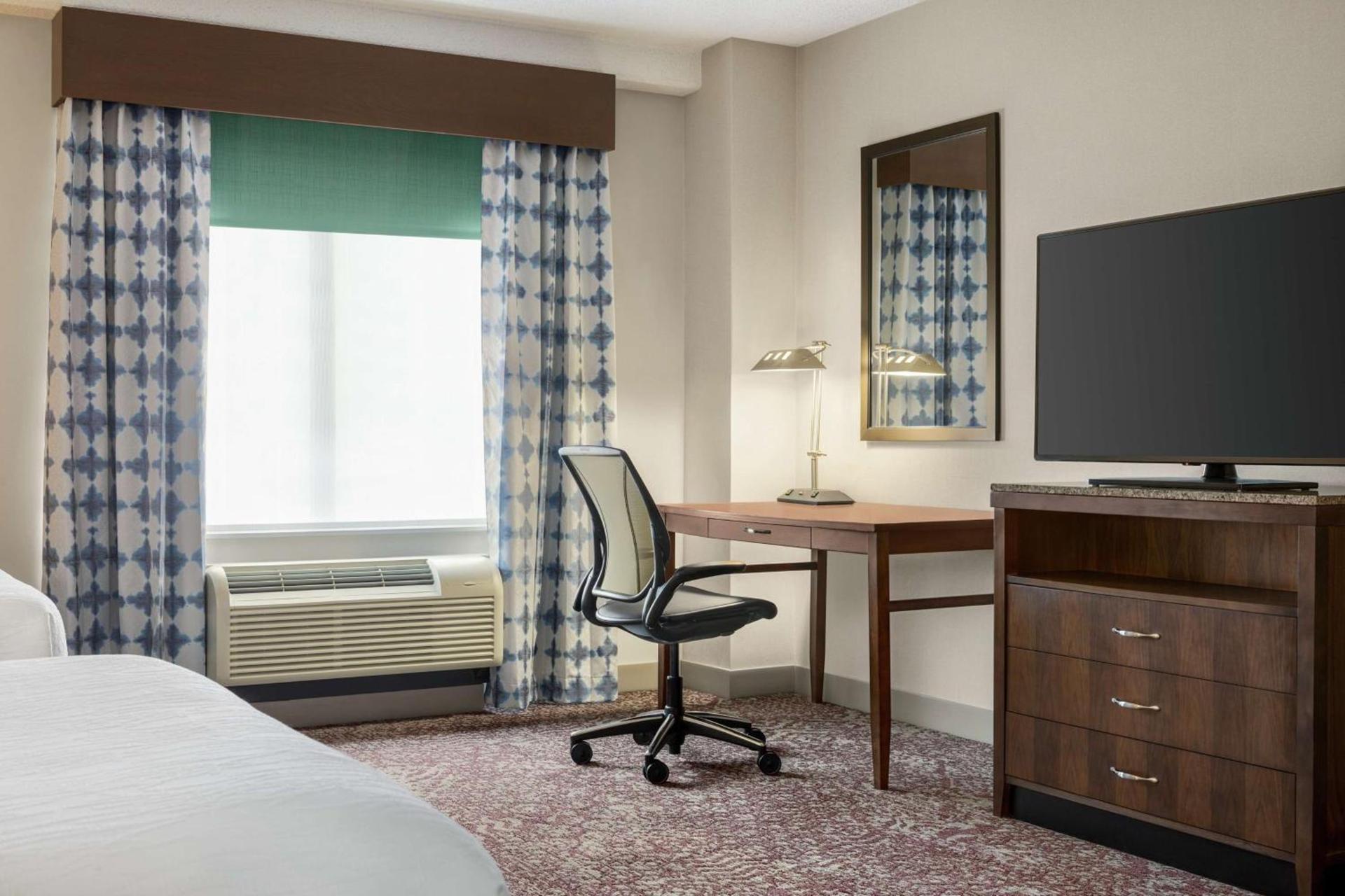 Hilton Garden Inn Louisville Downtown photo 35