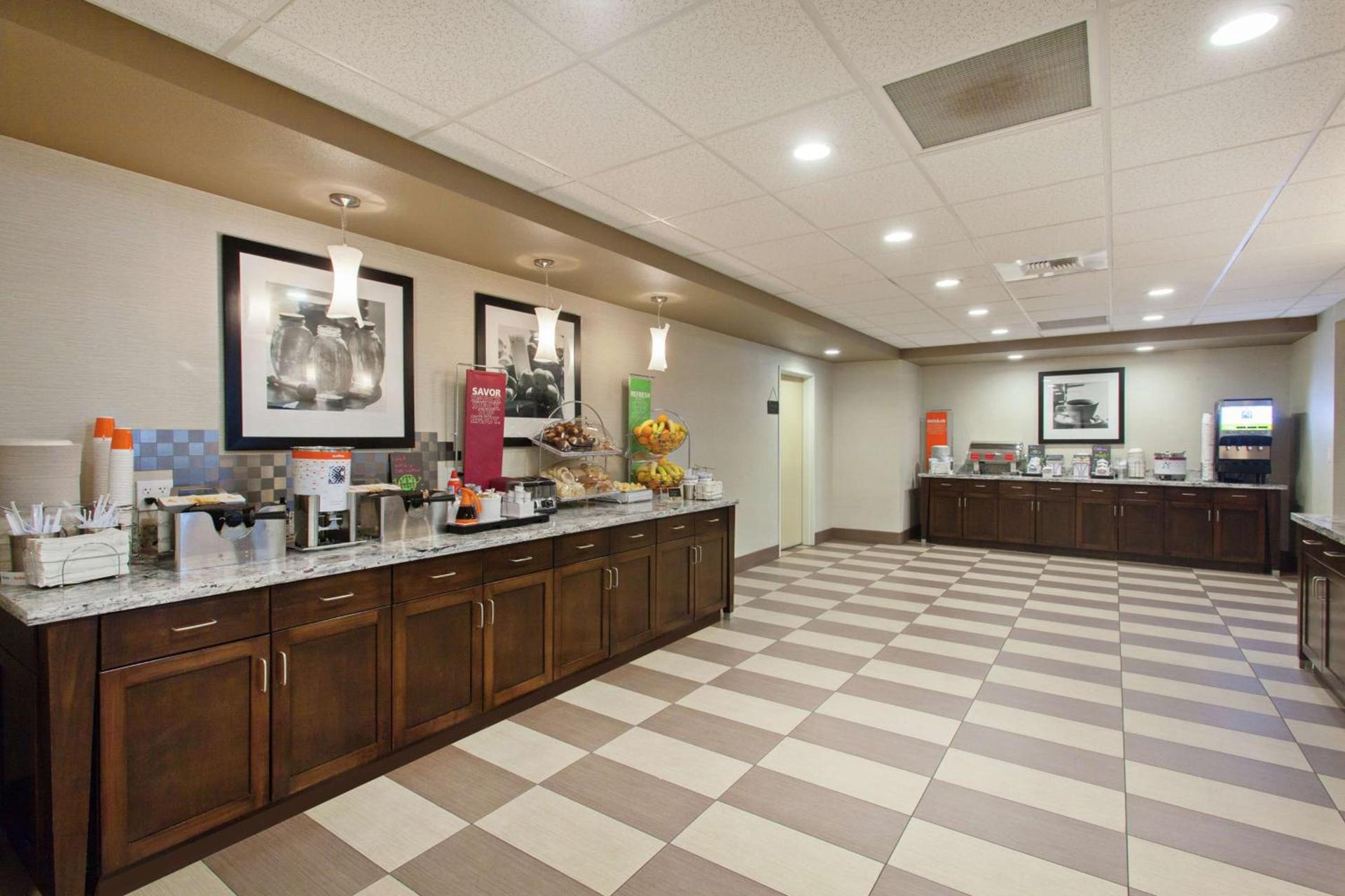 Hampton Inn Seattle/Everett Downtown photo 6