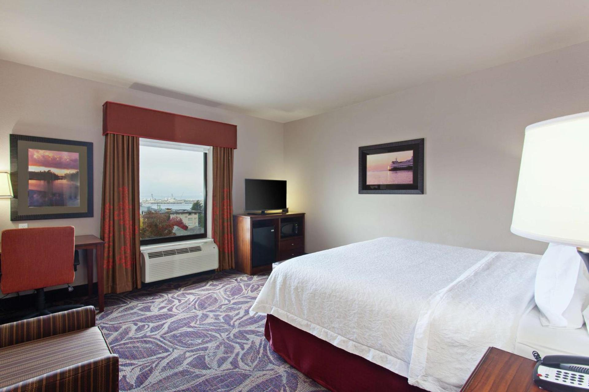 Hampton Inn Seattle/Everett Downtown photo 9
