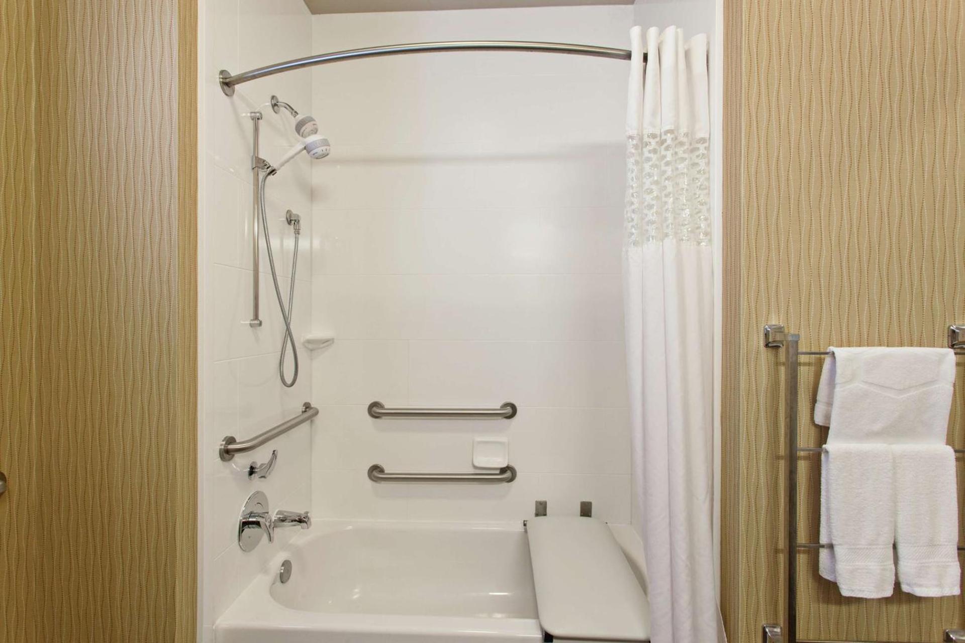 Hampton Inn Seattle/Everett Downtown photo 10