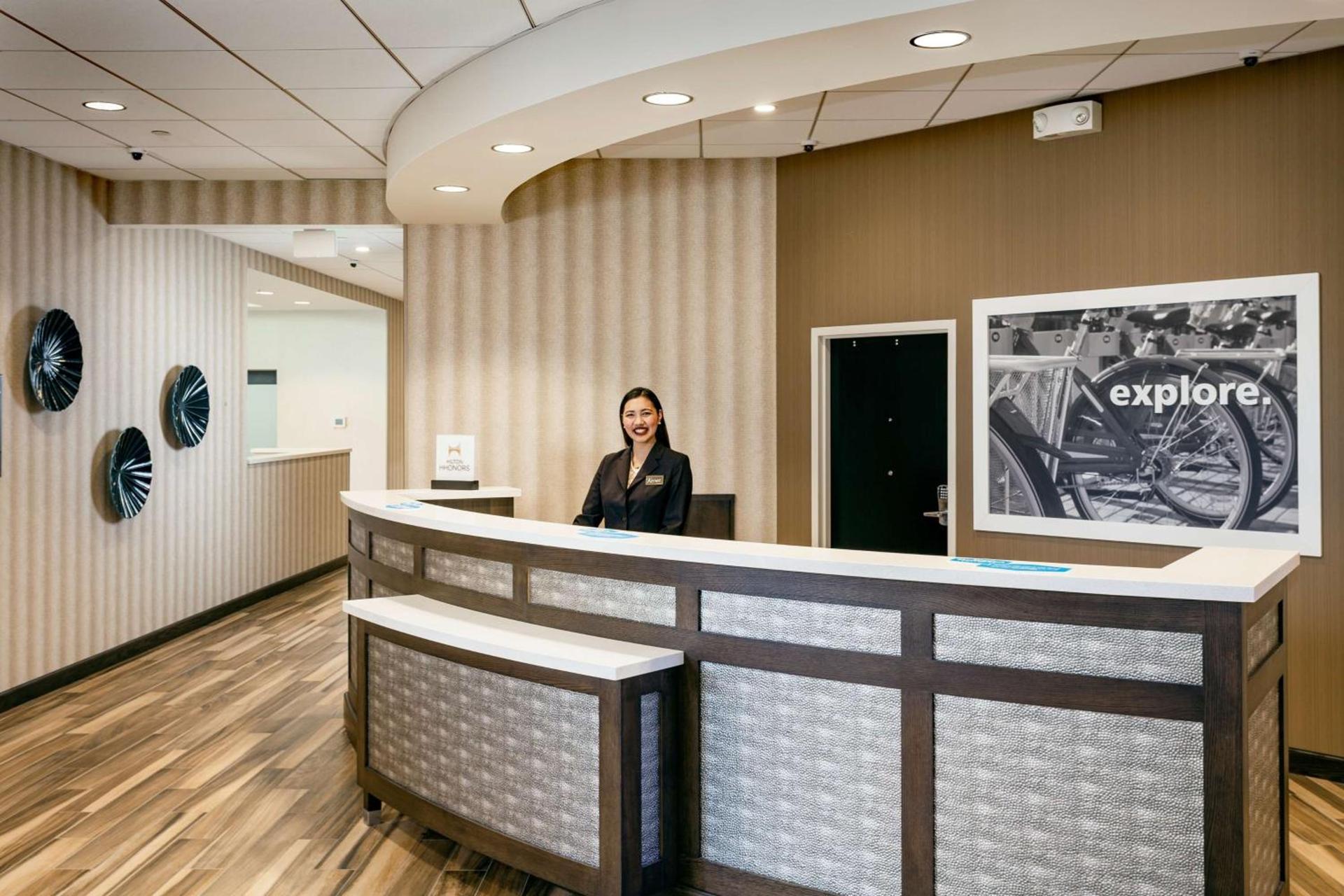 Hampton Inn & Suites by Hilton Seattle/Northgate photo 6