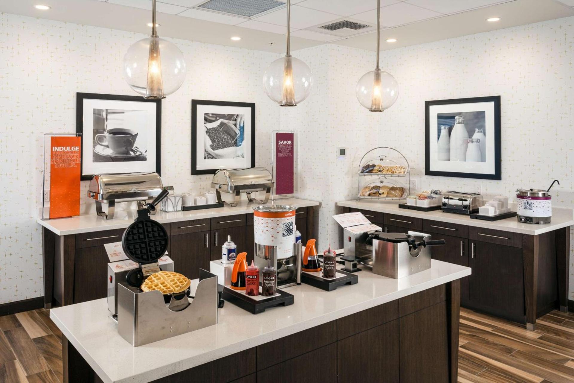 Hampton Inn & Suites by Hilton Seattle/Northgate photo 14