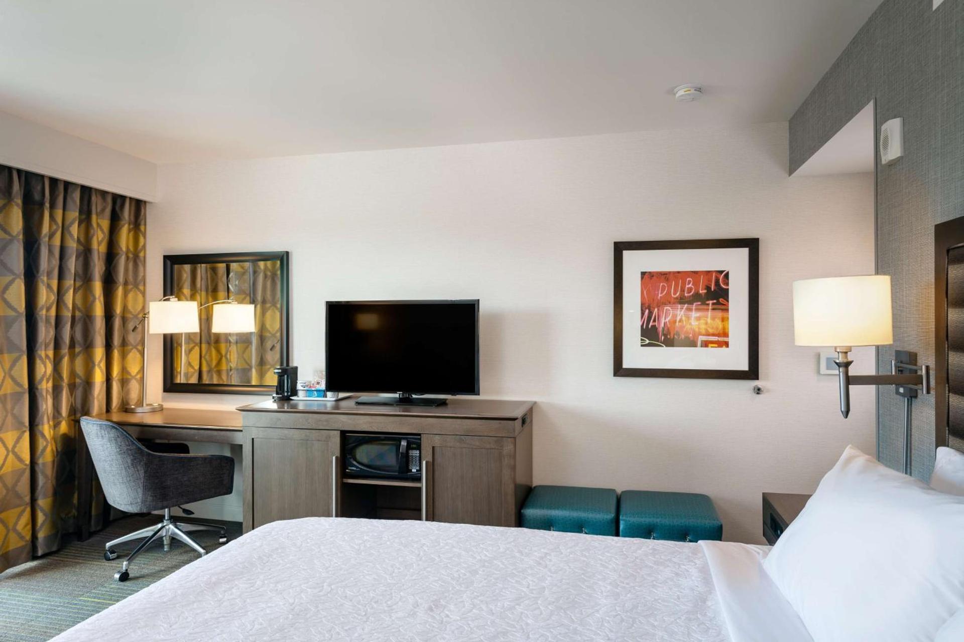 Hampton Inn & Suites by Hilton Seattle/Northgate photo 26