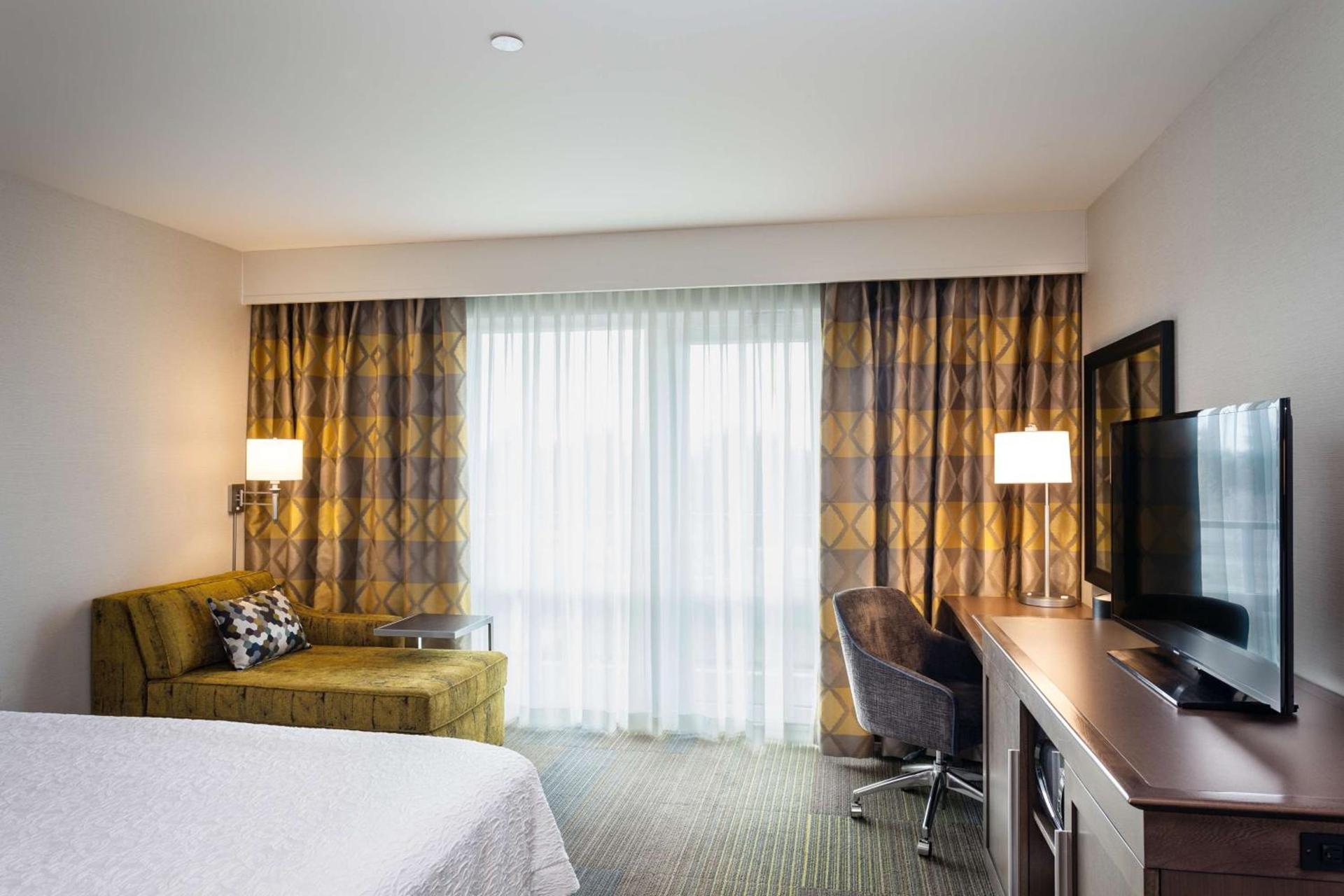 Hampton Inn & Suites by Hilton Seattle/Northgate photo 29