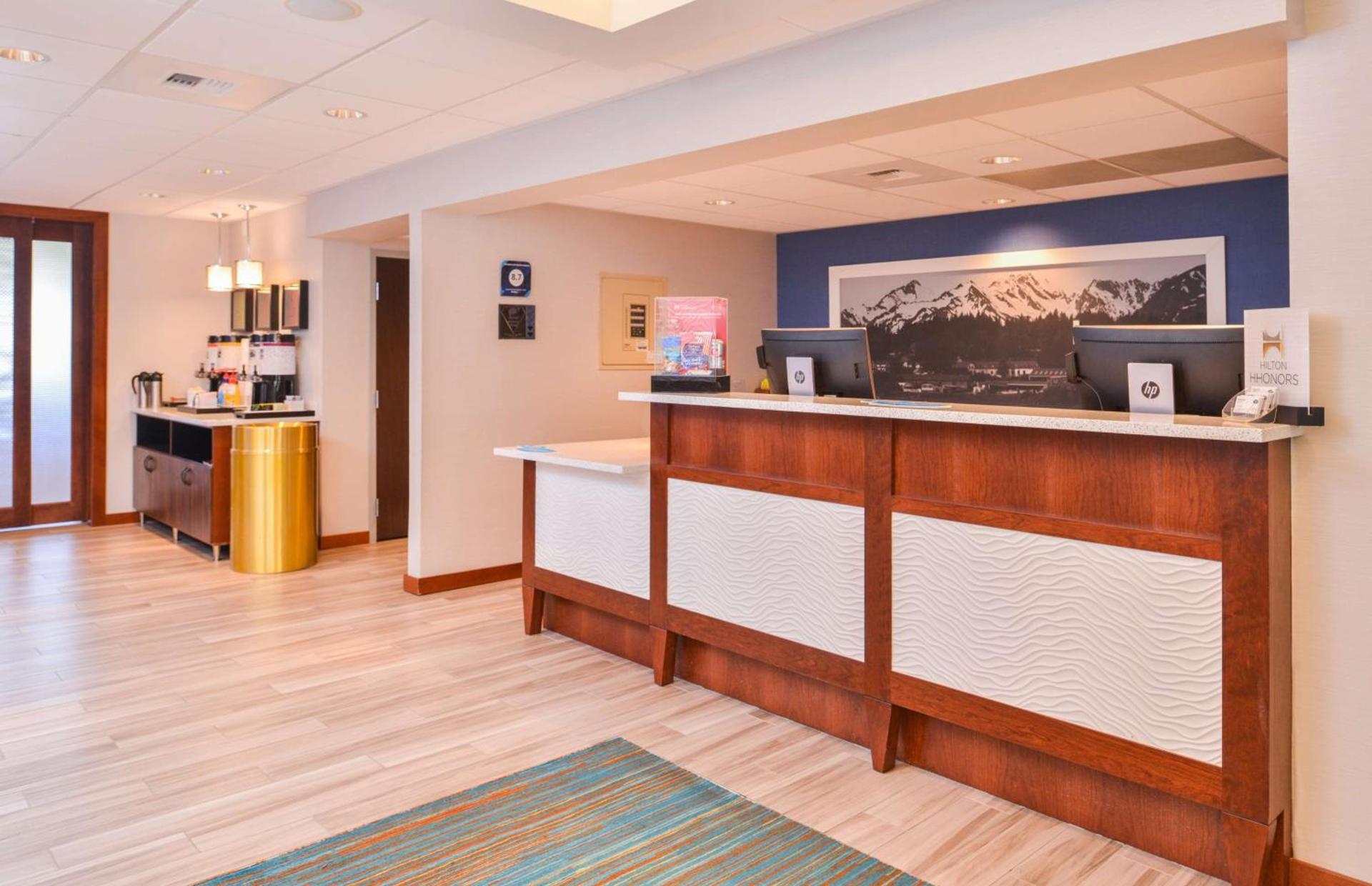 Hampton Inn Seattle Airport photo 5