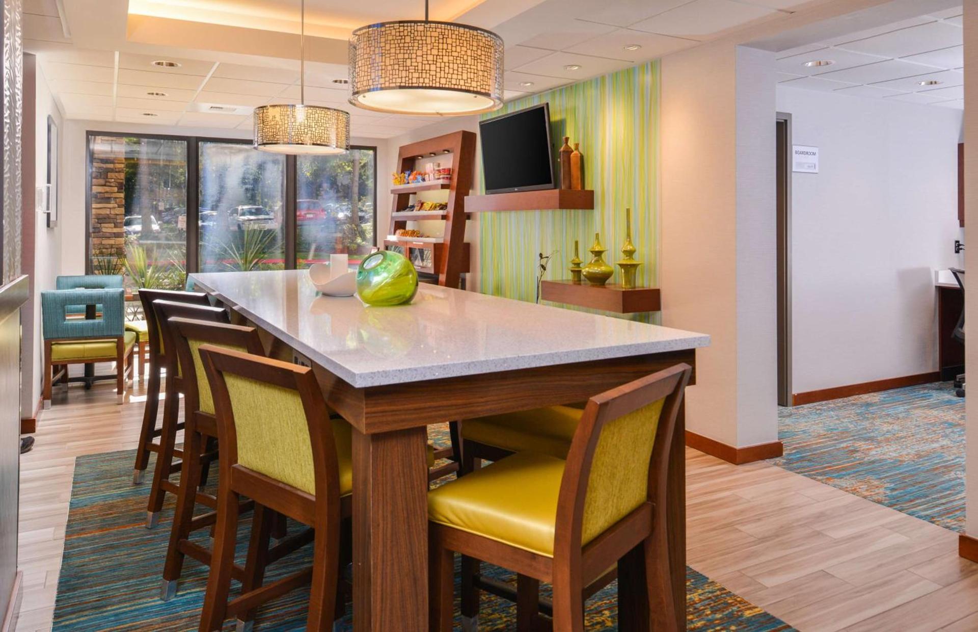 Hampton Inn Seattle Airport photo 4