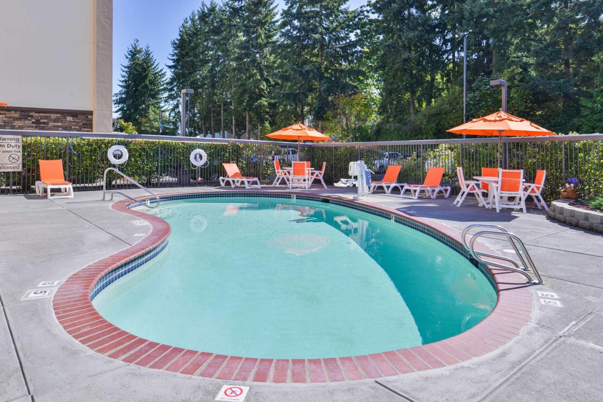 Hampton Inn Seattle Airport photo 6