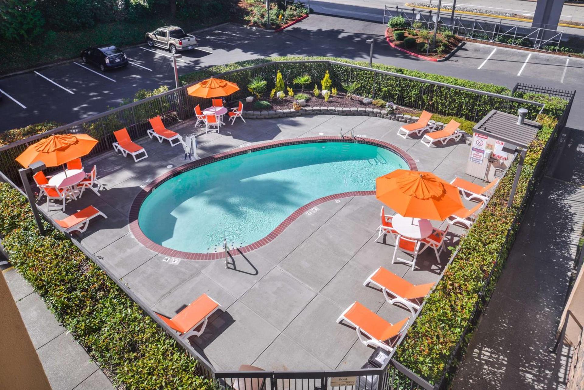 Hampton Inn Seattle Airport photo 7
