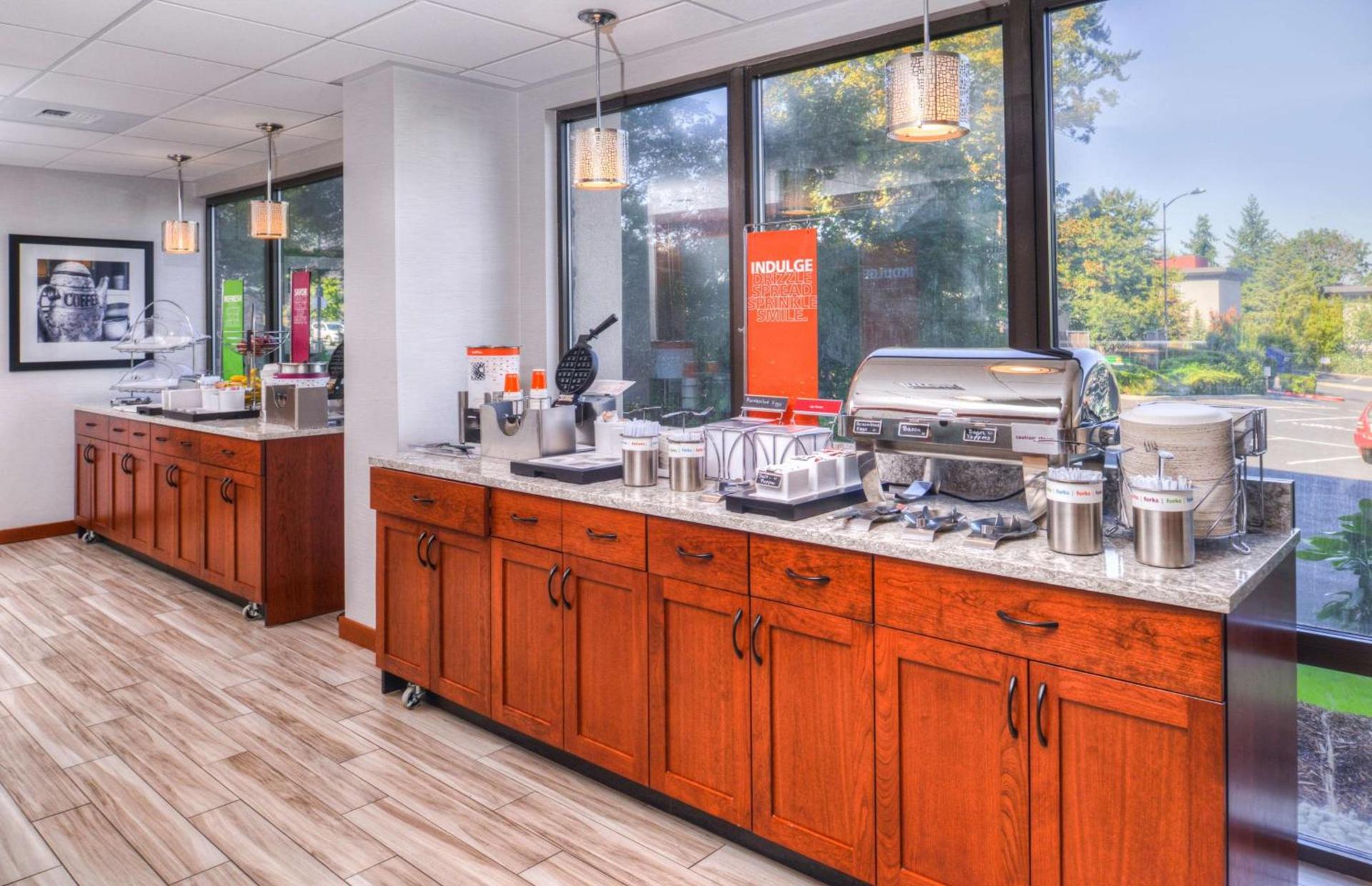 Hampton Inn Seattle Airport photo 13