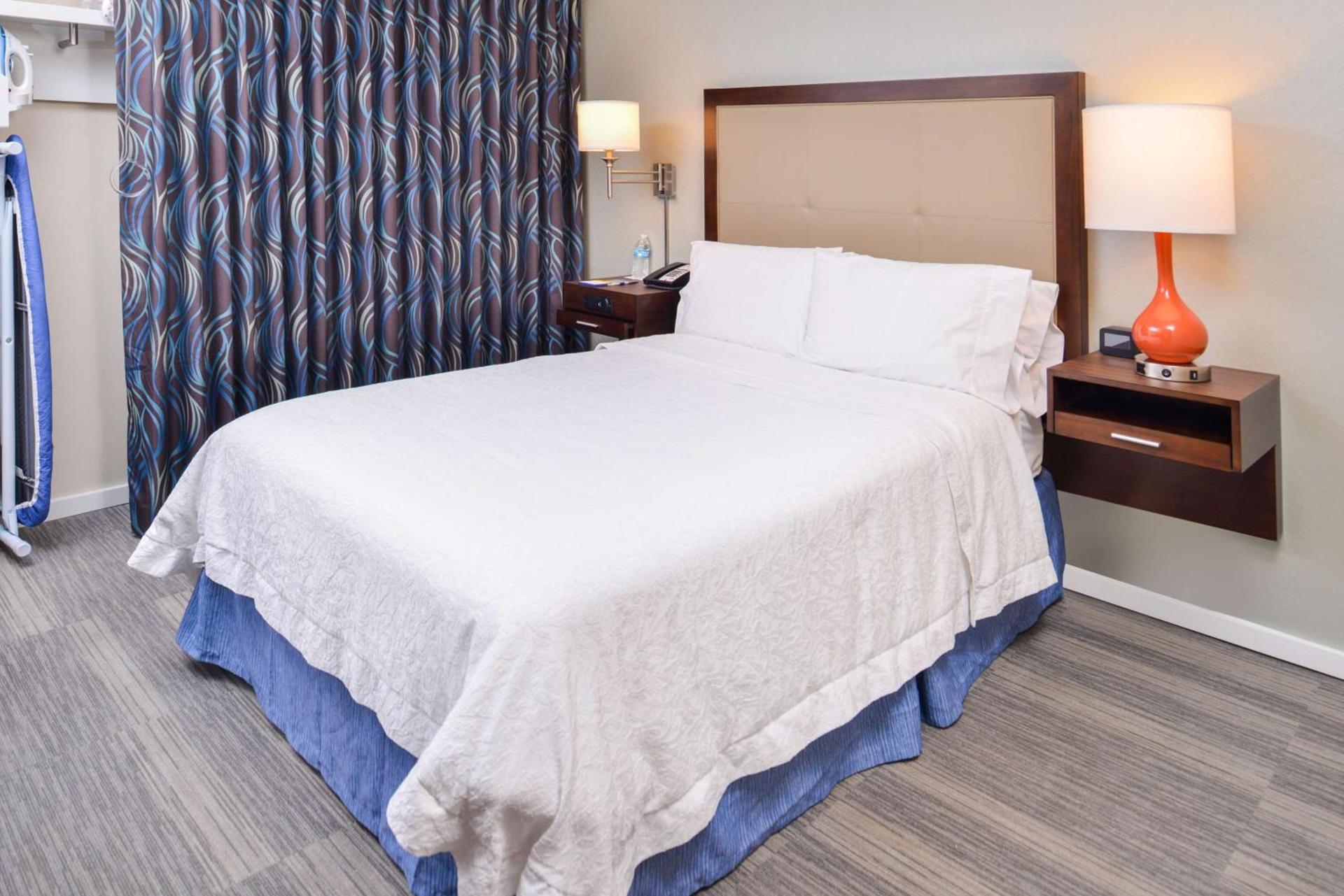 Hampton Inn Seattle Airport photo 20