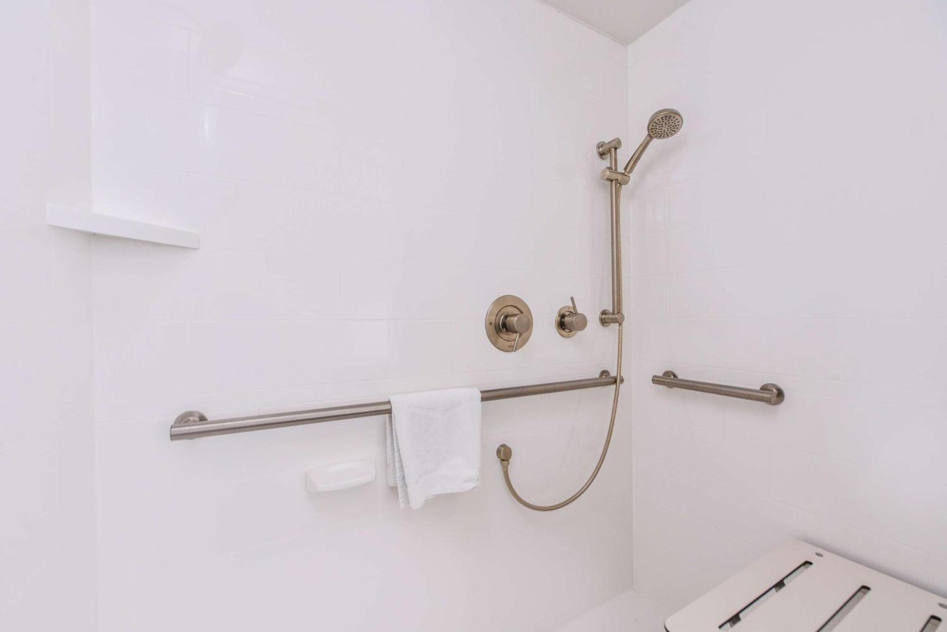 Hampton Inn Seattle Airport photo 21