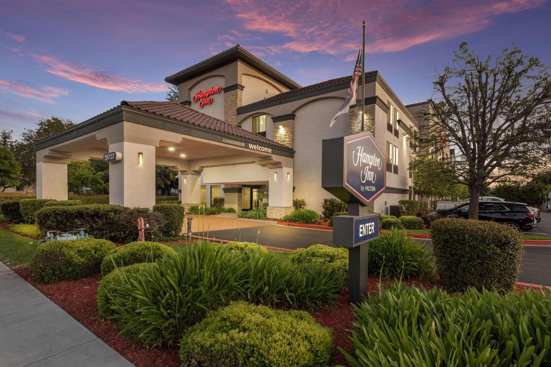 Hampton Inn Oakland-Hayward photo 2