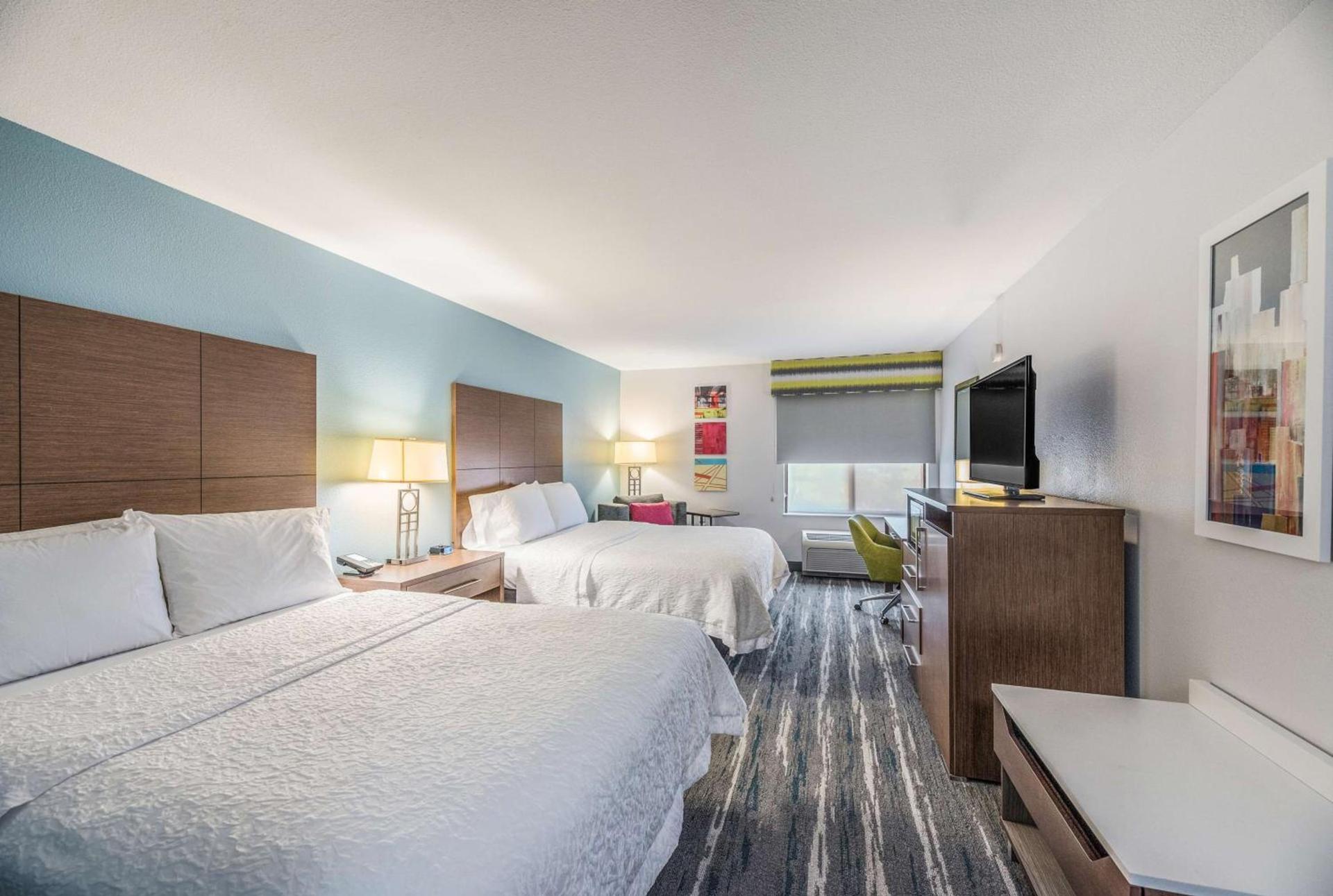 Hampton Inn Oakland-Hayward photo 16