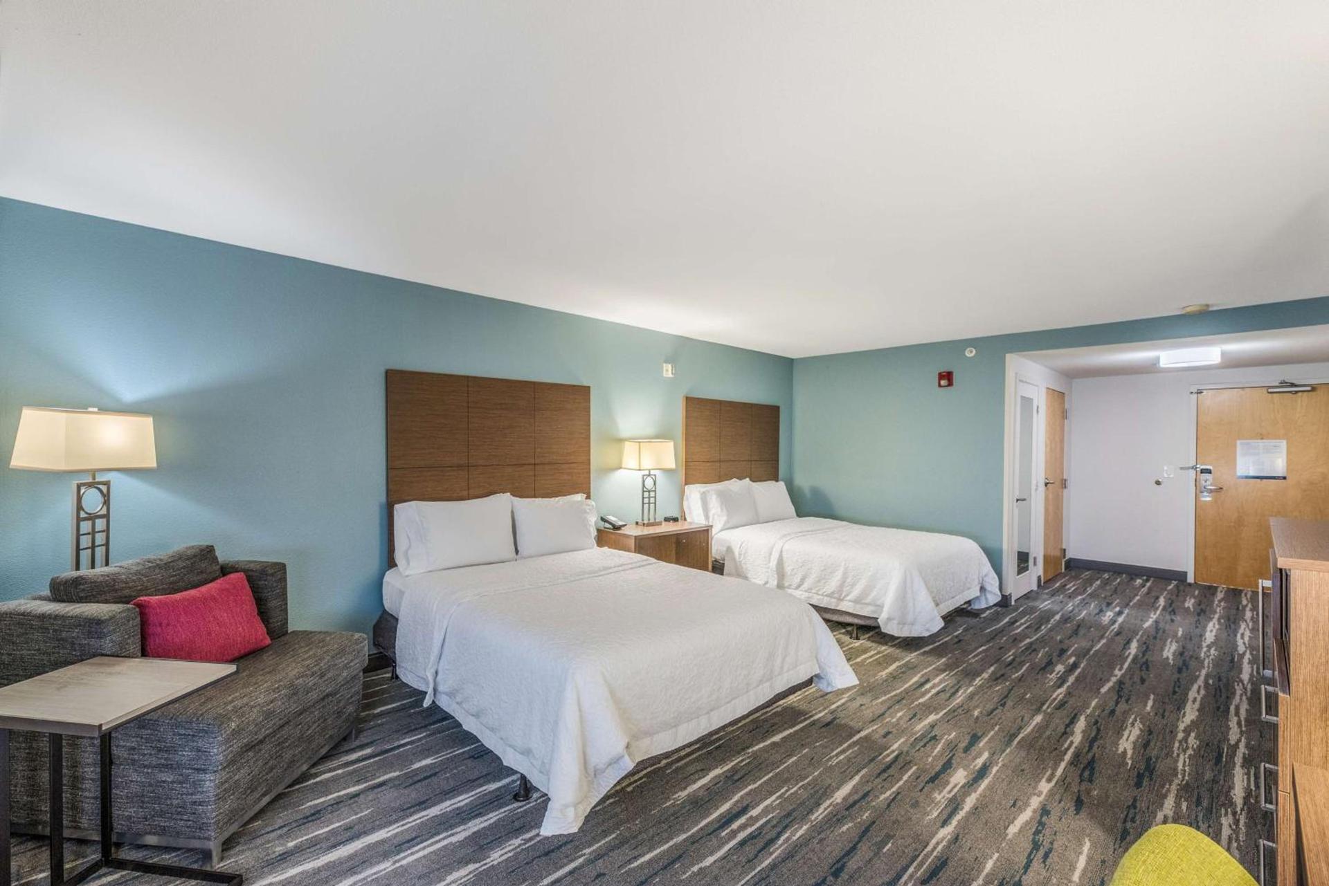 Hampton Inn Oakland-Hayward photo 18