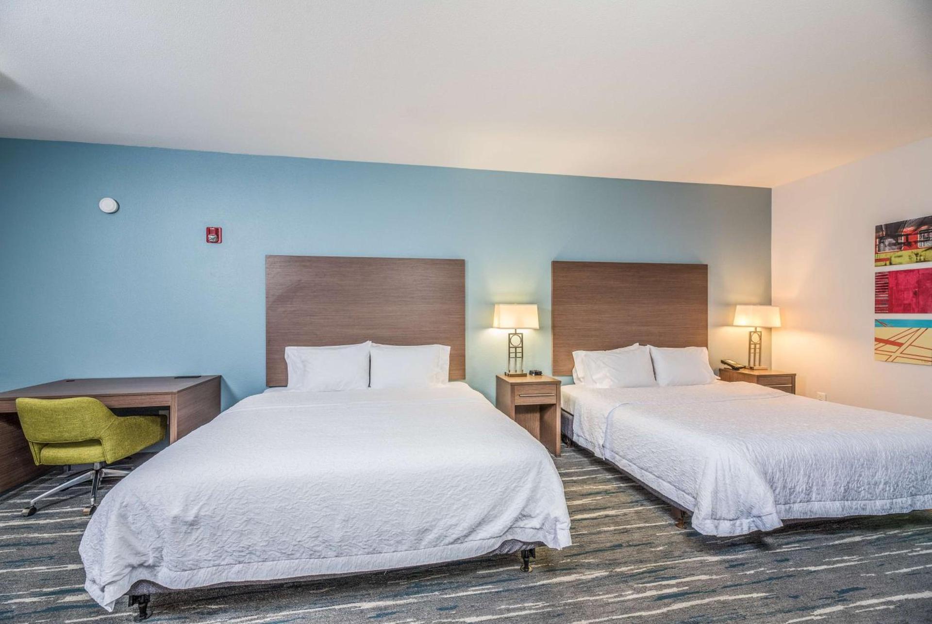 Hampton Inn Oakland-Hayward photo 19