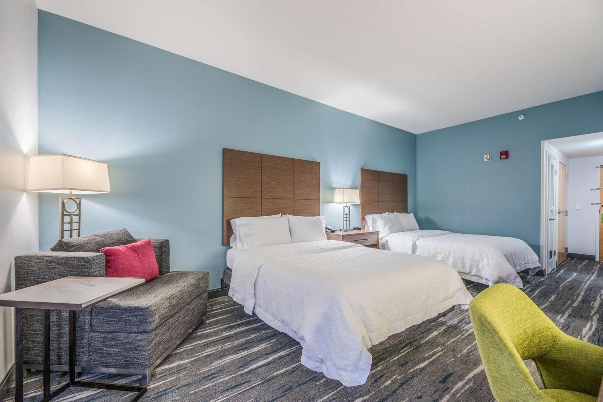 Hampton Inn Oakland-Hayward photo 20