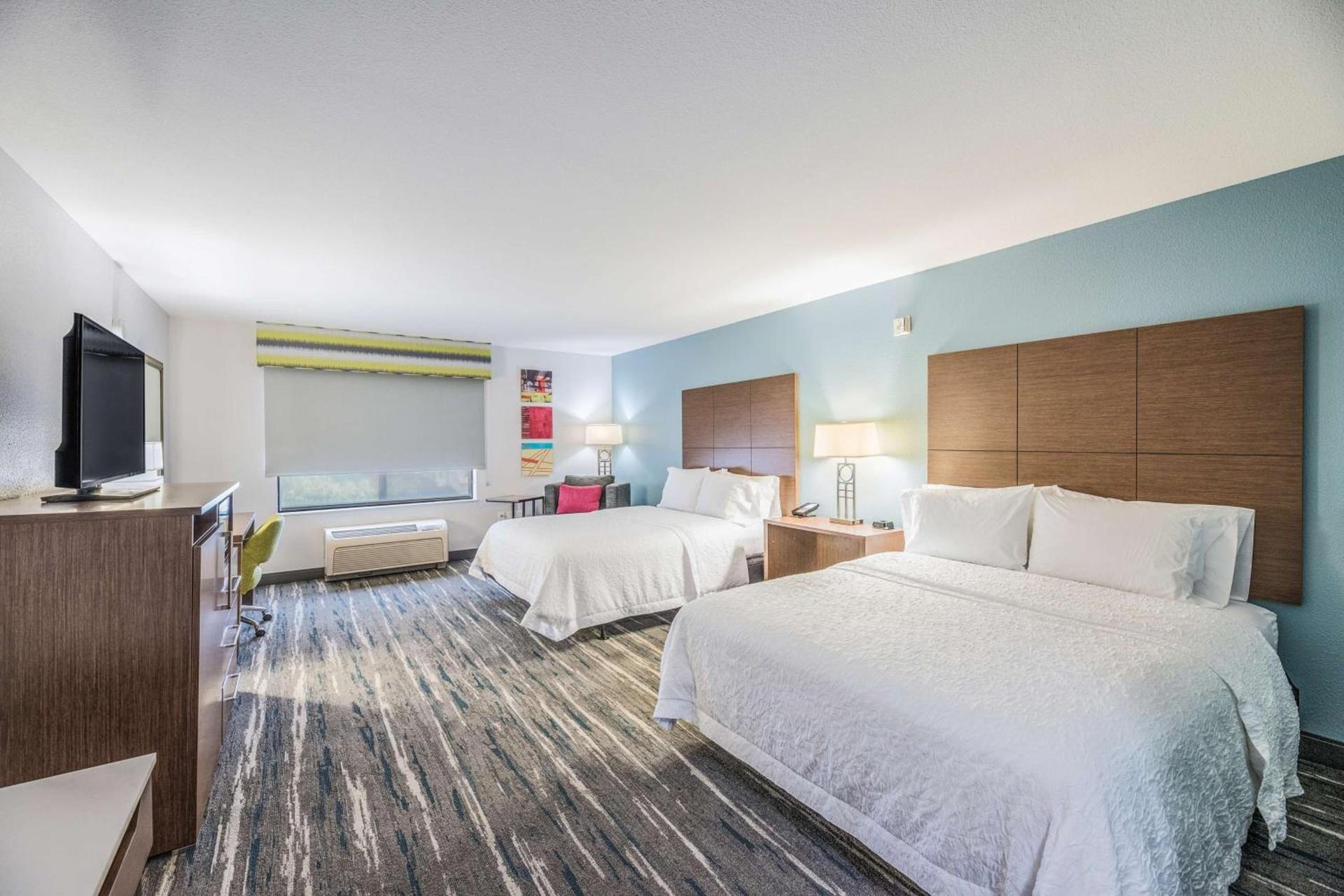 Hampton Inn Oakland-Hayward photo 30
