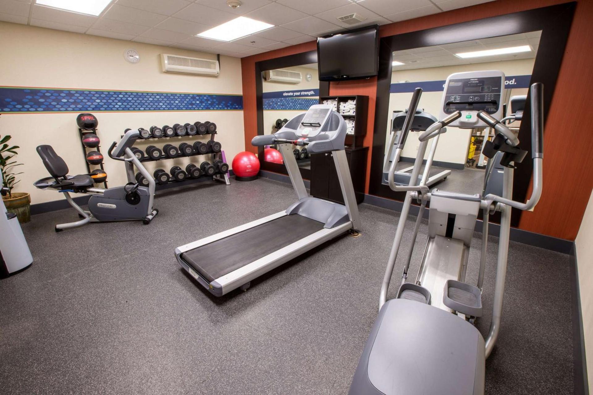 Hampton Inn & Suites Berkshires-Lenox photo 15