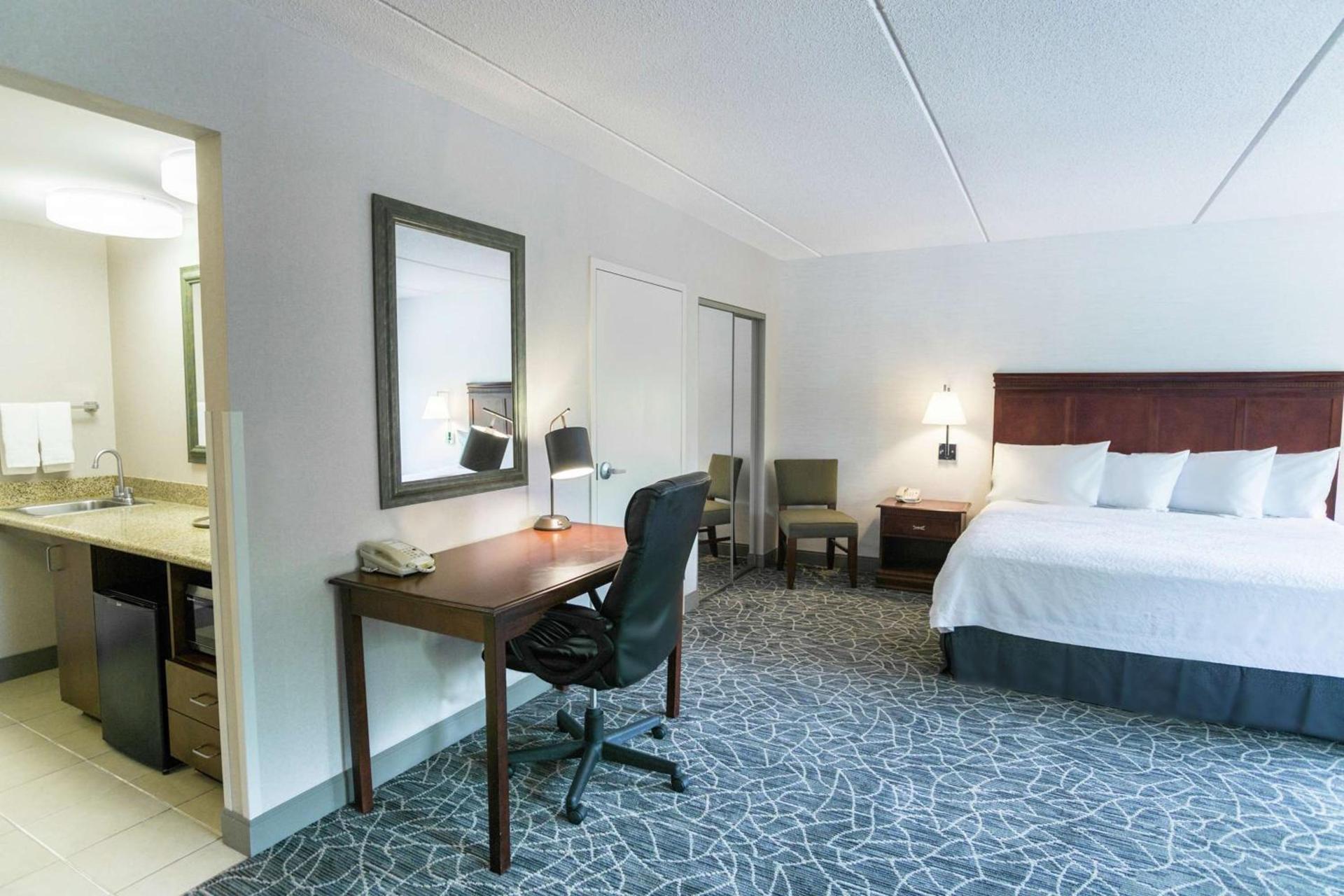 Hampton Inn & Suites Berkshires-Lenox photo 31