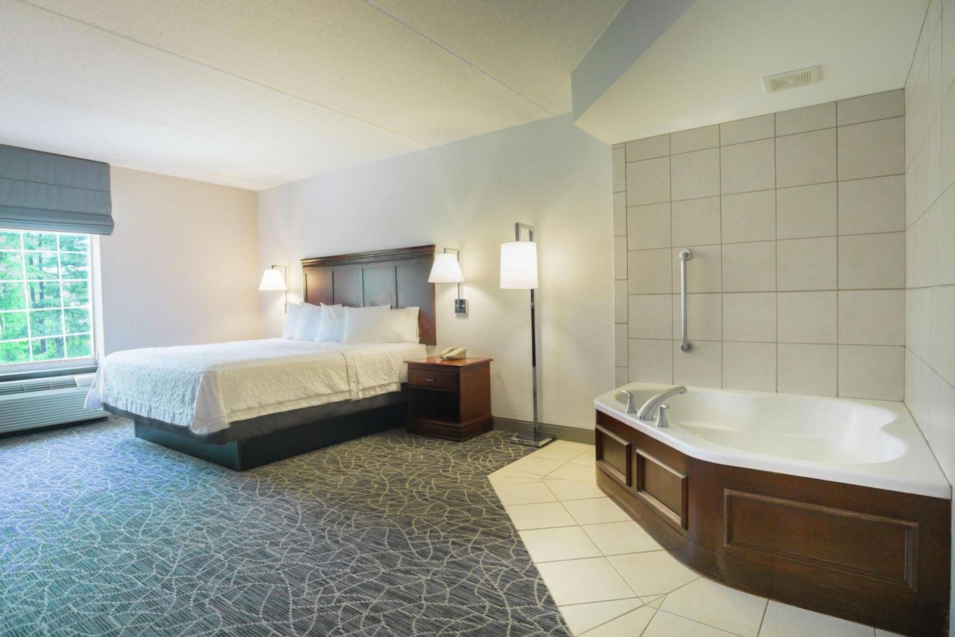 Hampton Inn & Suites Berkshires-Lenox photo 32