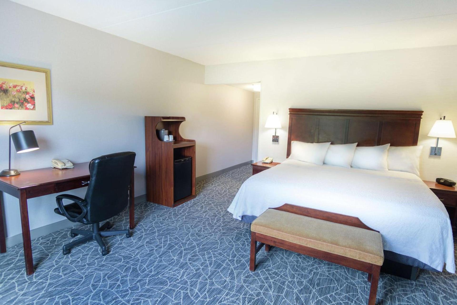 Hampton Inn & Suites Berkshires-Lenox photo 35