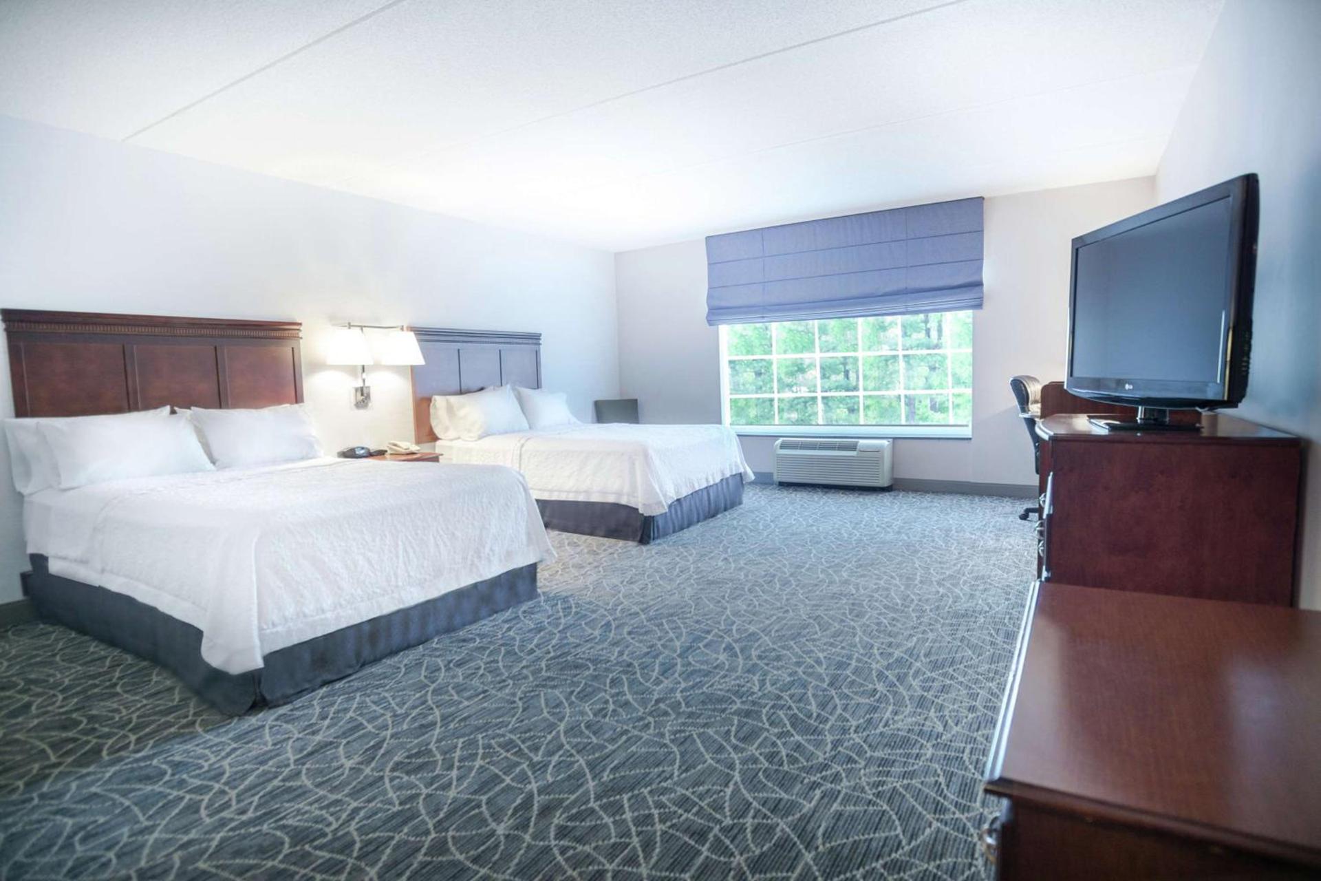 Hampton Inn & Suites Berkshires-Lenox photo 36