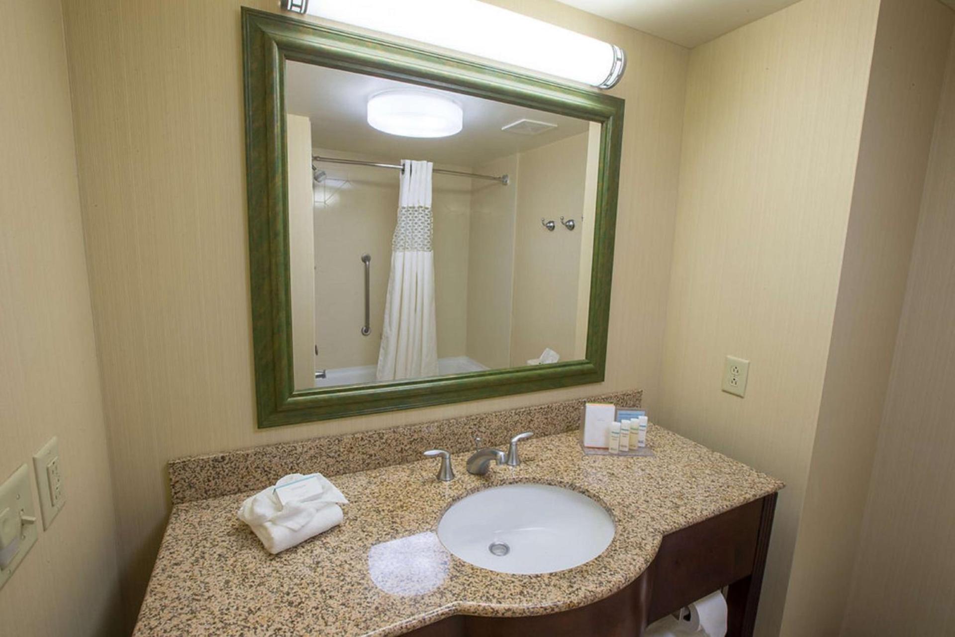 Hampton Inn & Suites Berkshires-Lenox photo 39