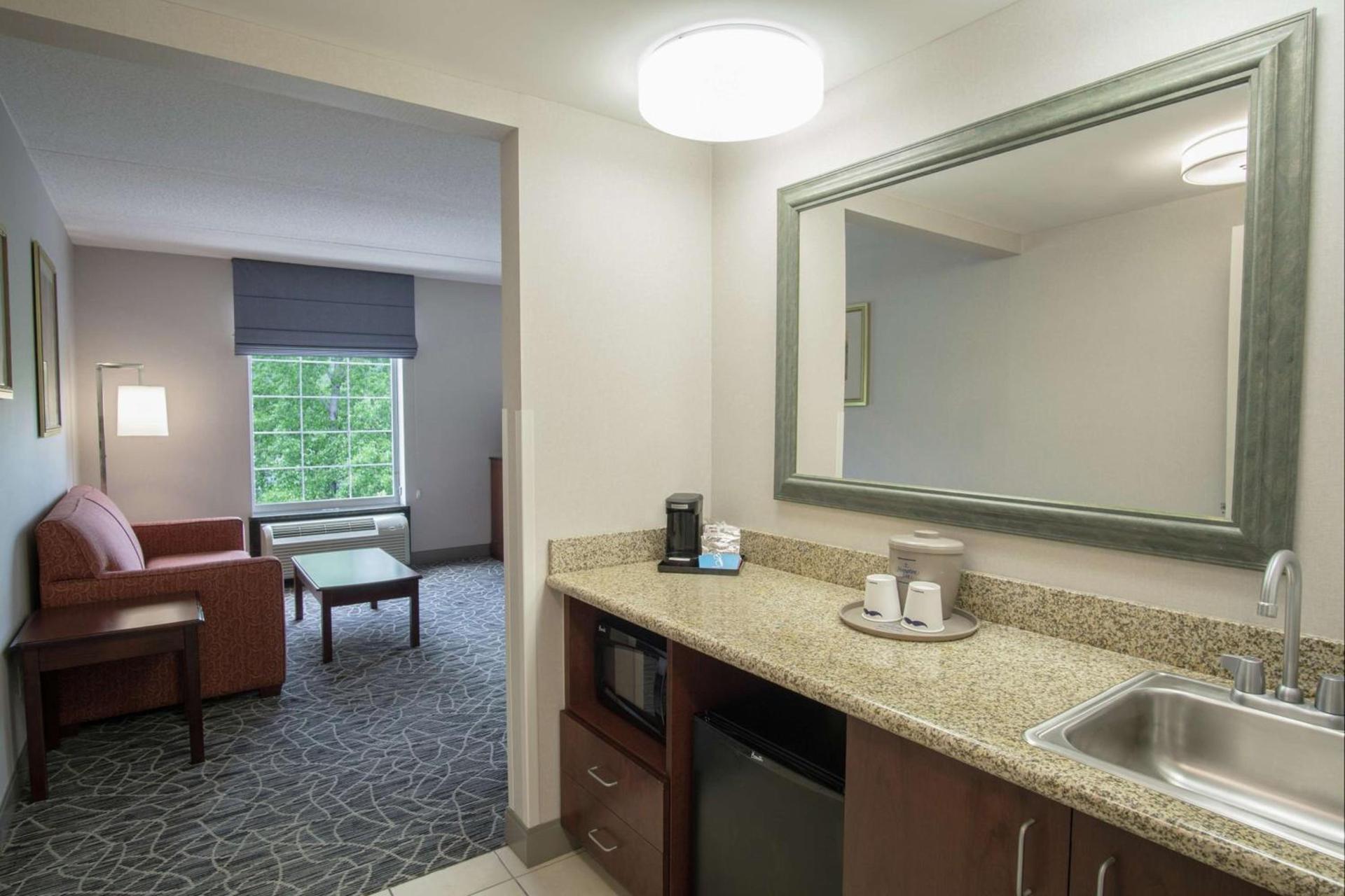 Hampton Inn & Suites Berkshires-Lenox photo 41