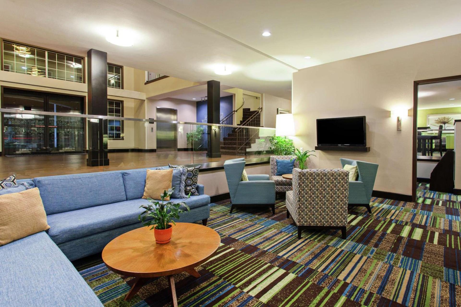 Hampton Inn Morgan Hill photo 3