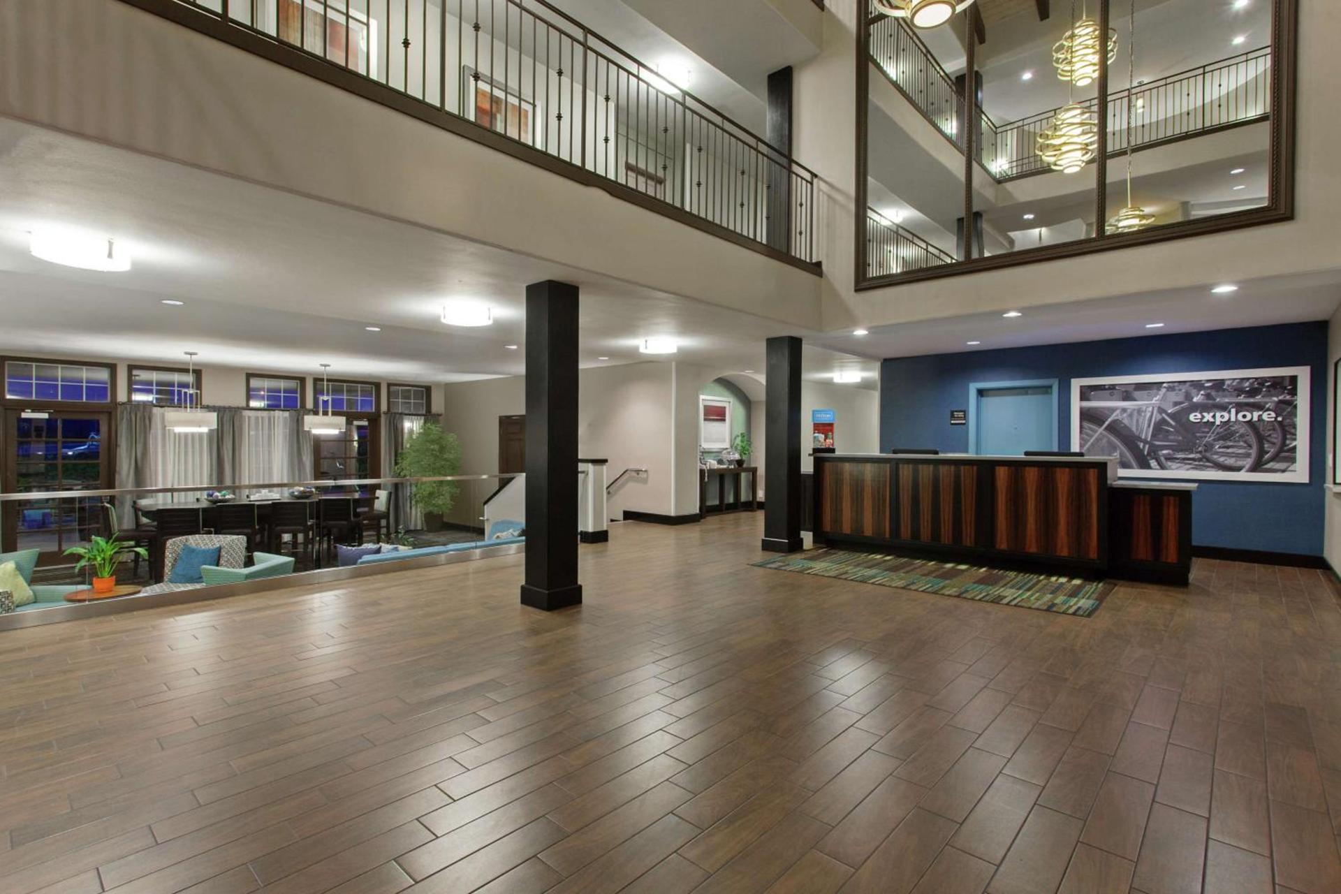 Hampton Inn Morgan Hill photo 16