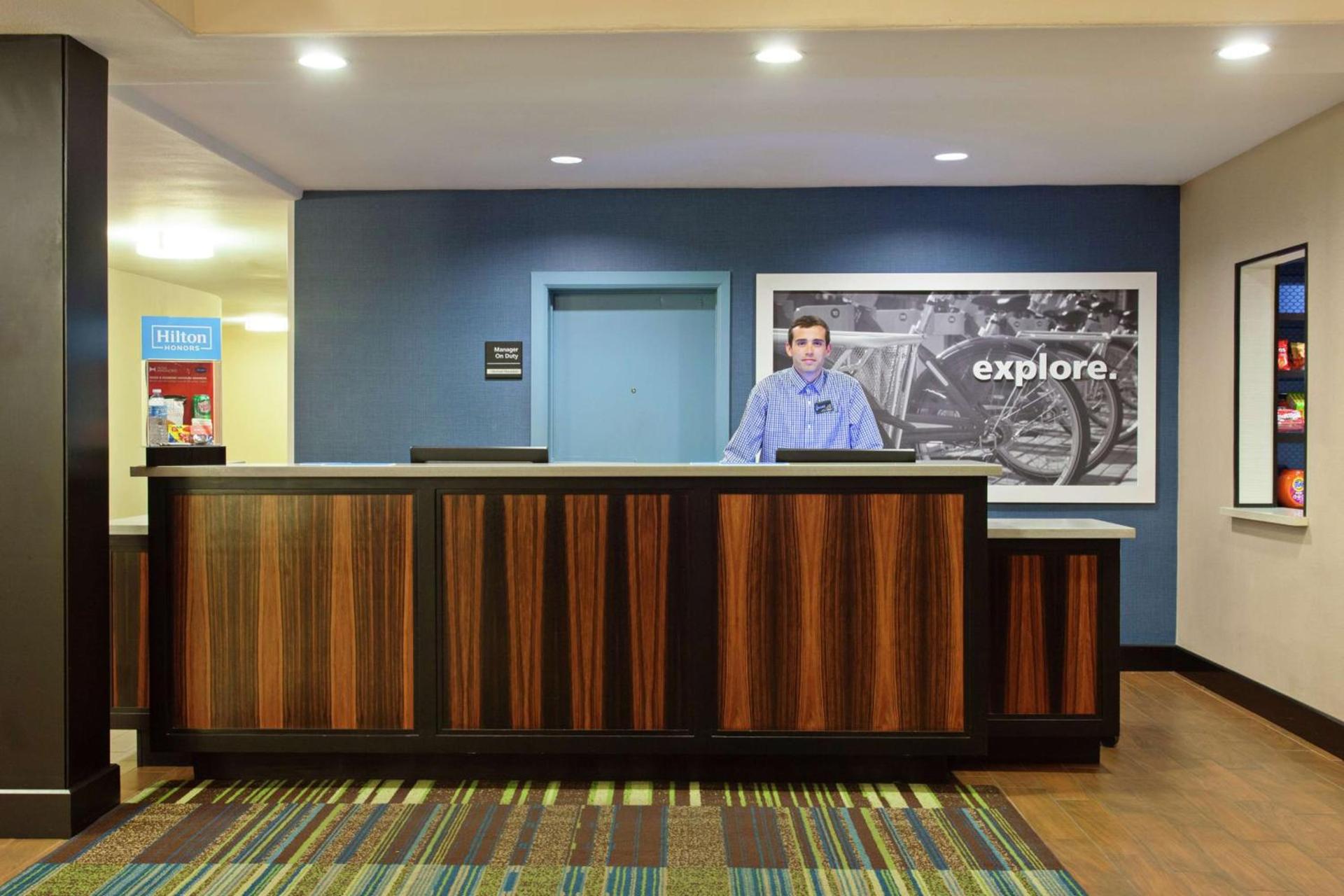 Hampton Inn Morgan Hill photo 4