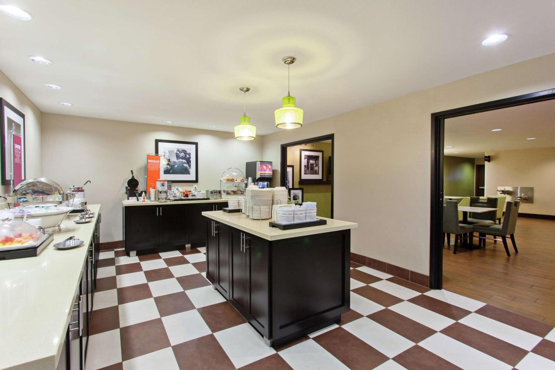 Hampton Inn Morgan Hill photo 40