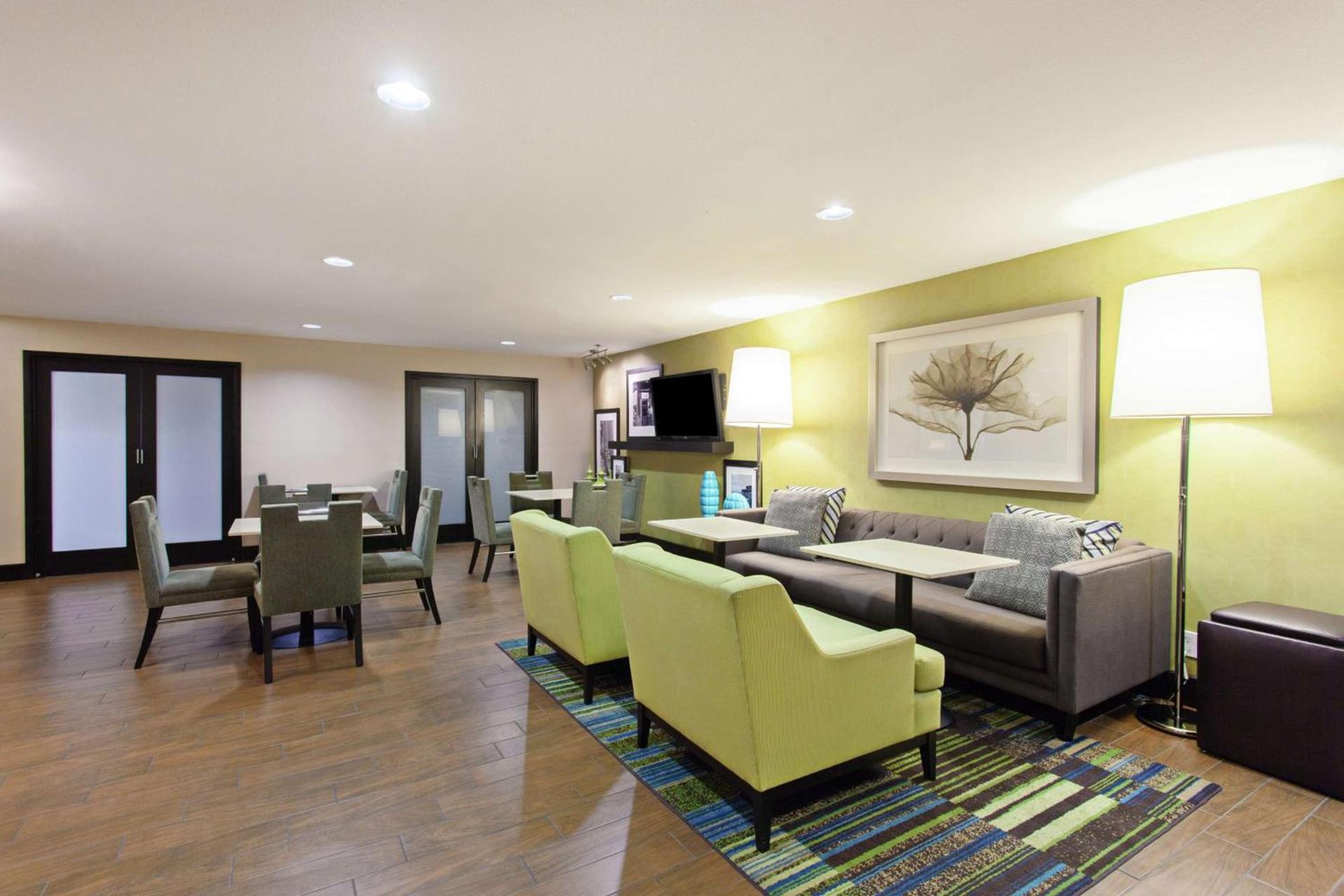 Hampton Inn Morgan Hill photo 10