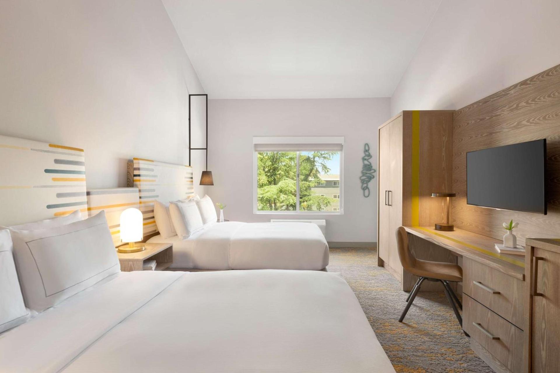 DoubleTree by Hilton Campbell - Pruneyard Plaza photo 16