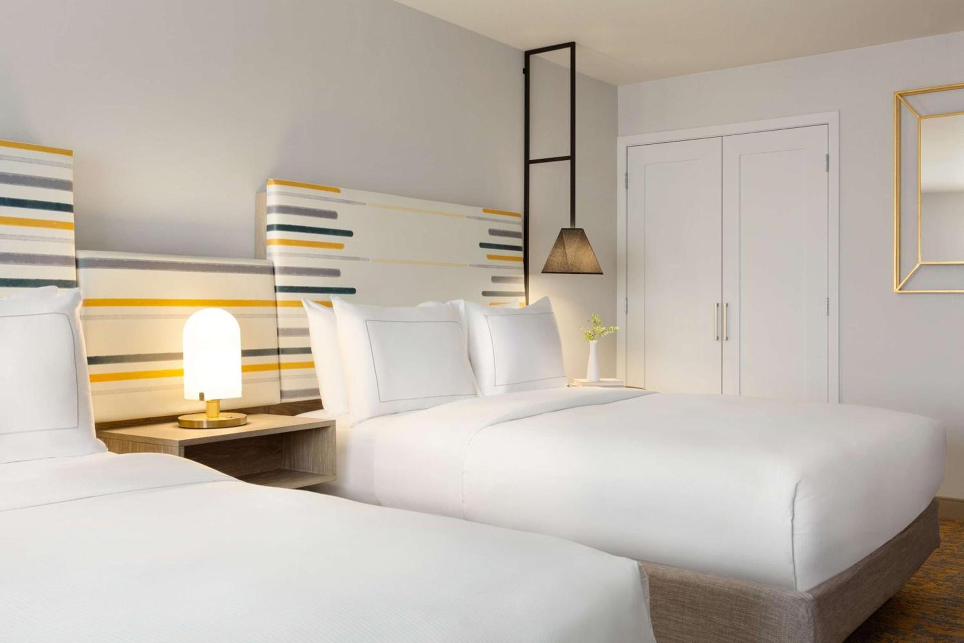 DoubleTree by Hilton Campbell - Pruneyard Plaza photo 30