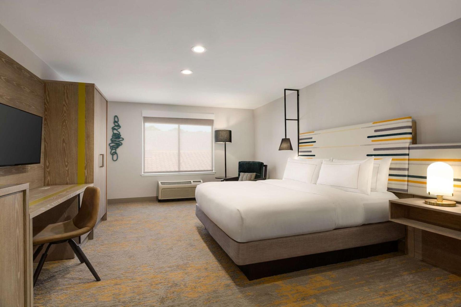 DoubleTree by Hilton Campbell - Pruneyard Plaza photo 33