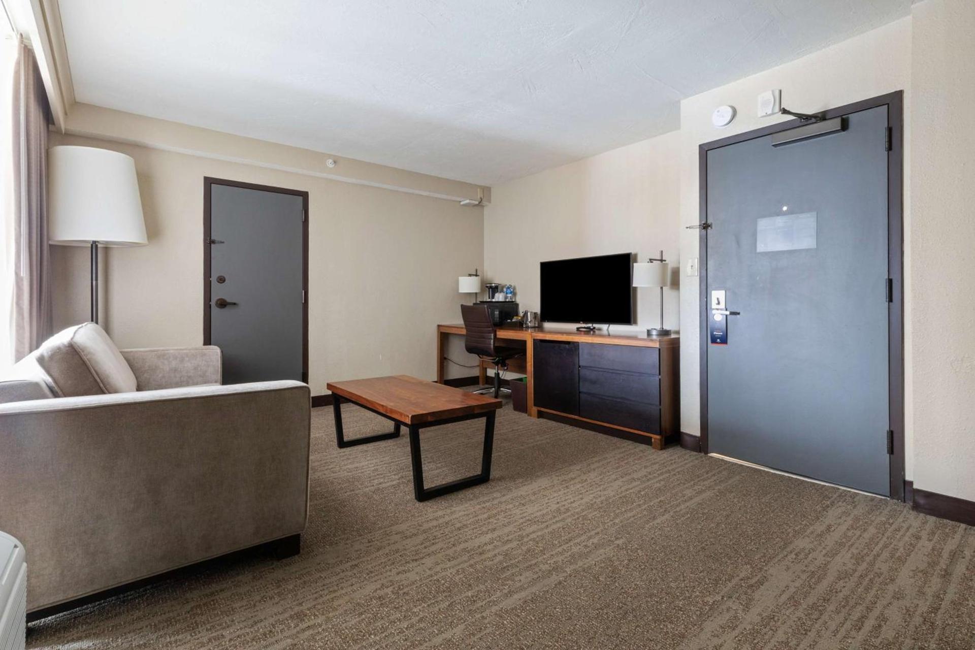 DoubleTree by Hilton Hotel Park City - The Yarrow photo 23