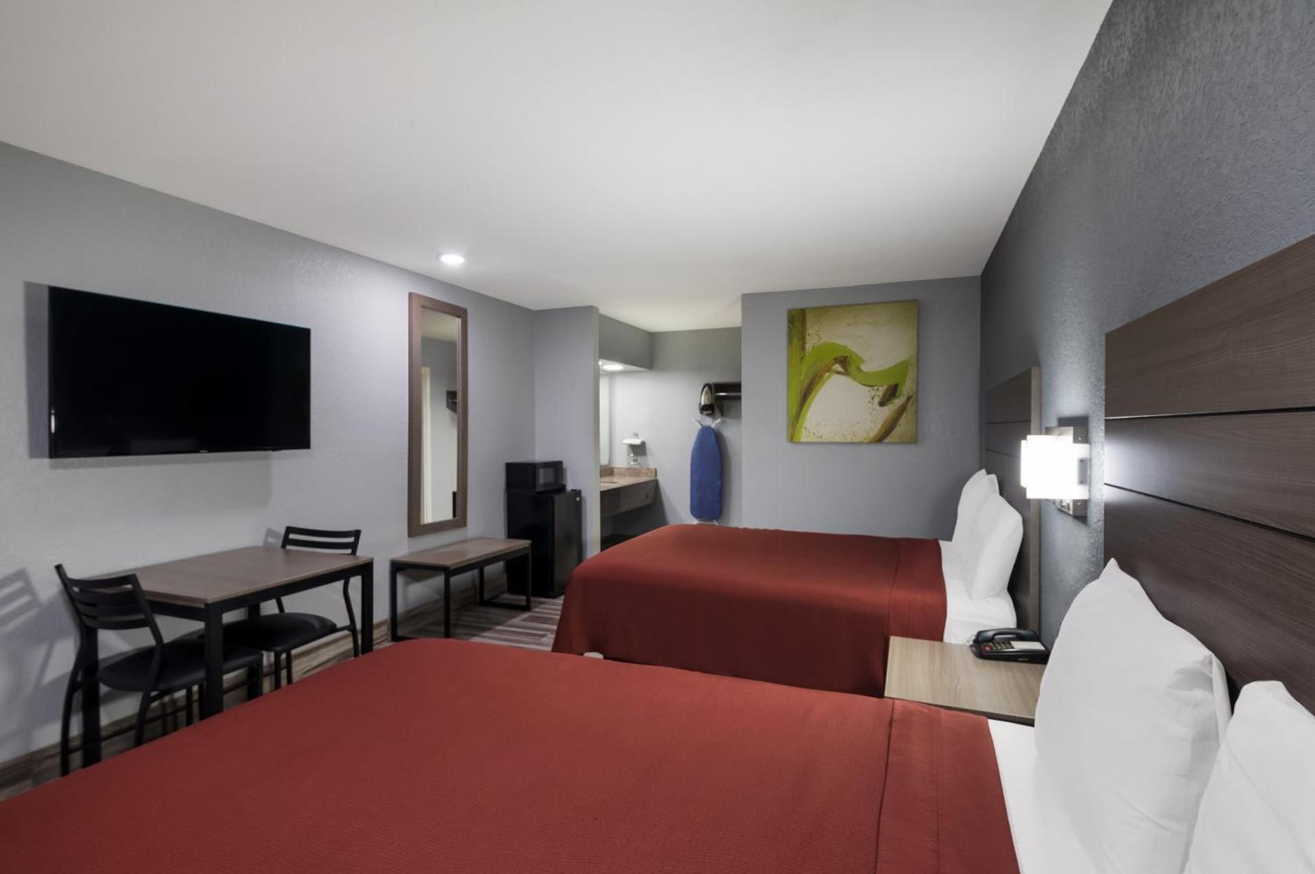 Americas Best Value Inn Buda photo 14