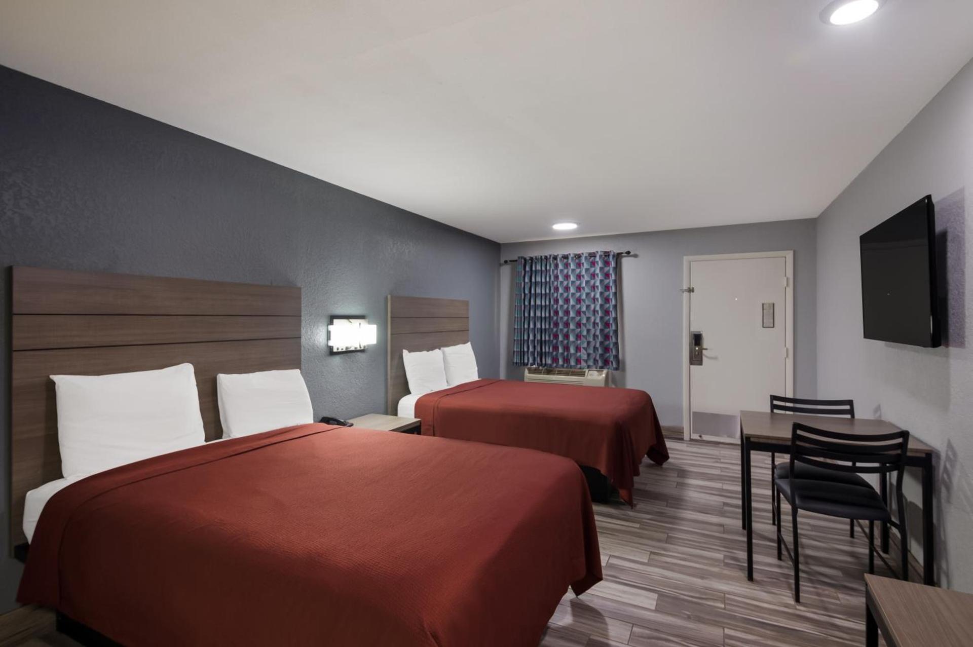Americas Best Value Inn Buda photo 13