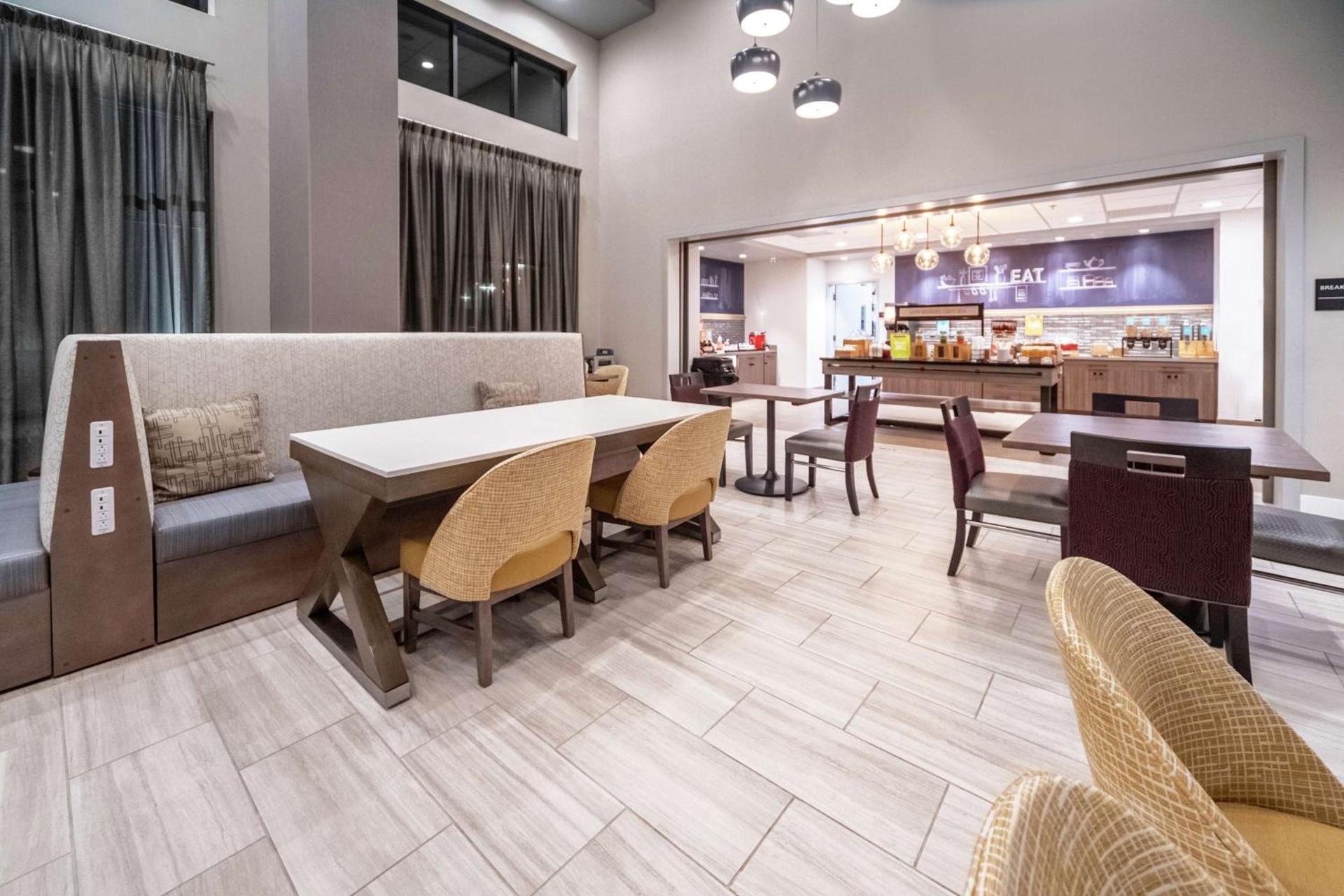 Hampton Inn & Suites Santa Maria photo 6
