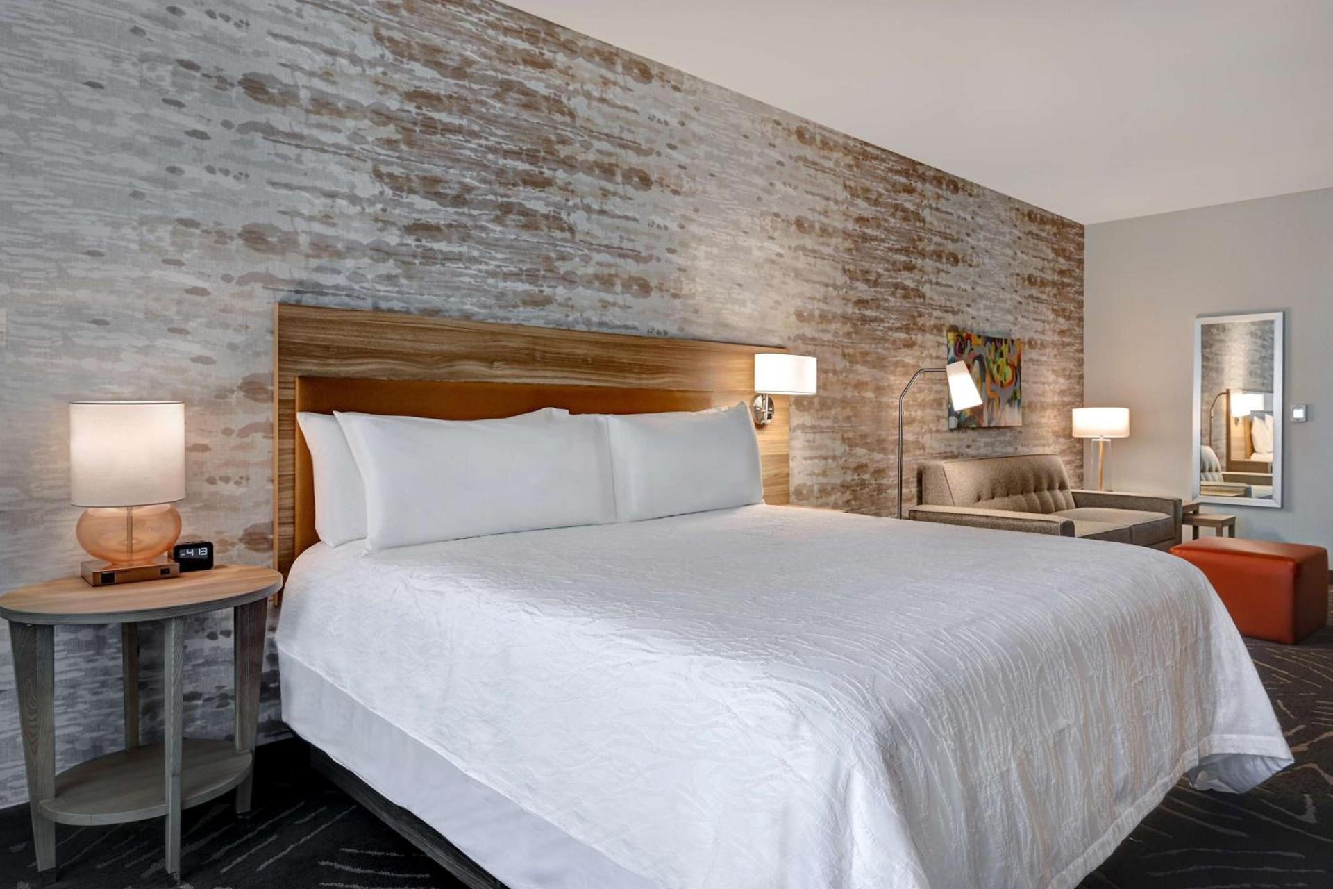 Home2 Suites By Hilton Anaheim Resort photo 15